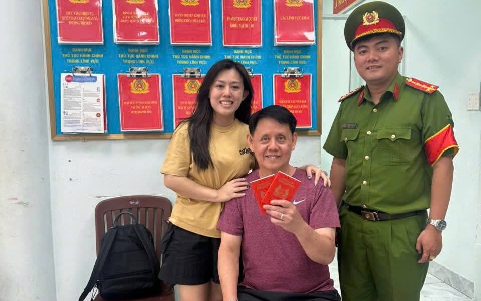 Người cha Singapore đi lạc, được Công an TPHCM tìm thấy đúng ngày sinh nhật