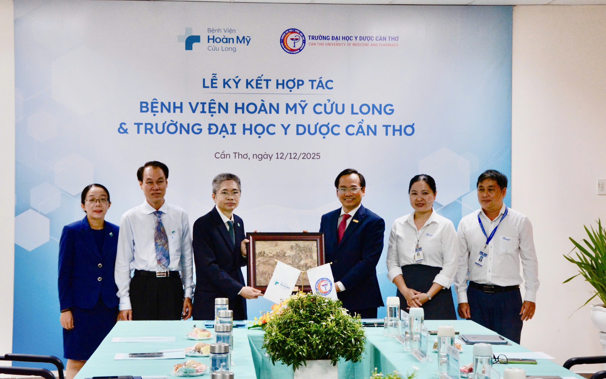 Ký kết hợp tác đào tạo giữa Bệnh viện Hoàn Mỹ Cửu Long và Trường ĐH Y dược Cần Thơ