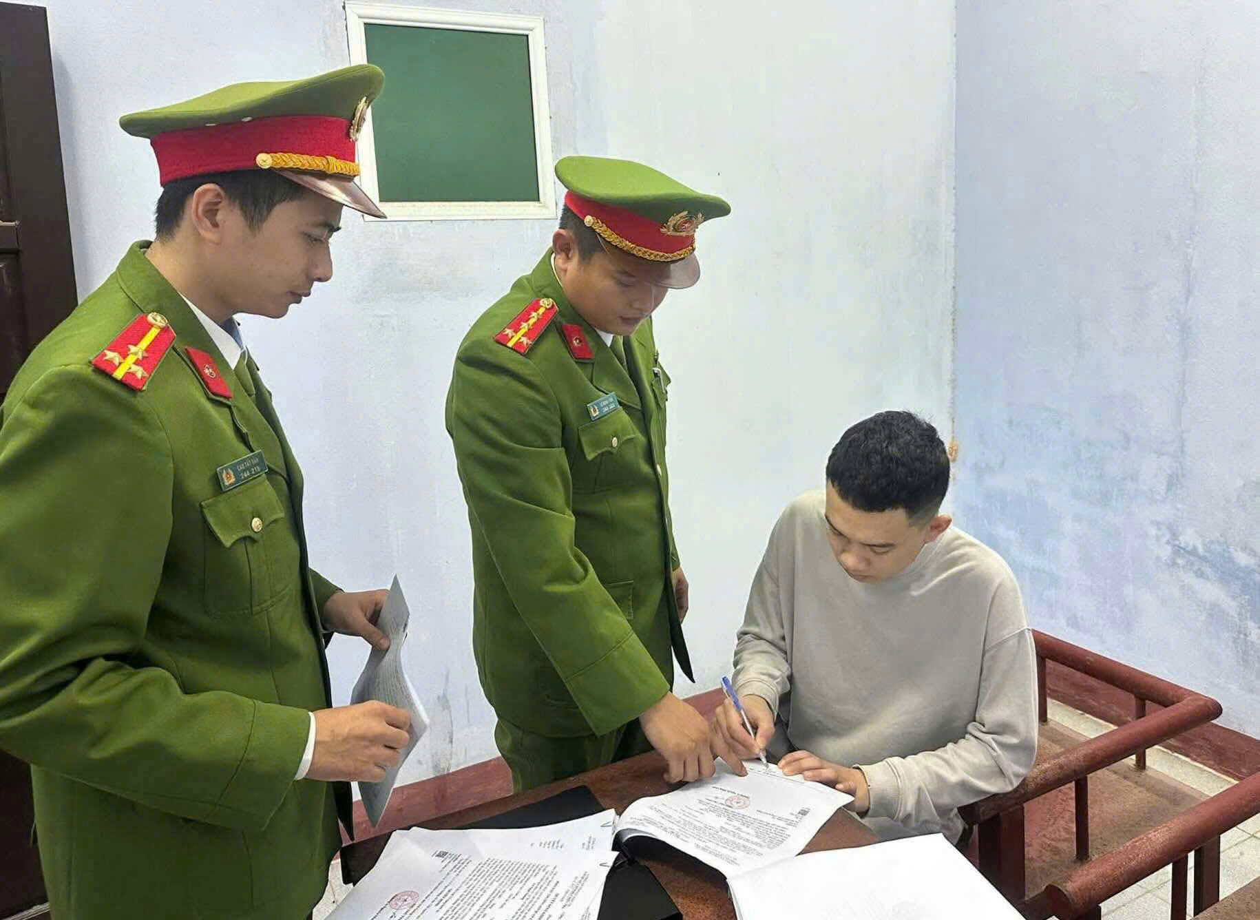 Khởi tố V&otilde; Ngọc Ho&agrave;ng - người lao &ocirc; t&ocirc; l&ecirc;n vỉa h&egrave;, t&ocirc;ng 4 người bị thương  - Ảnh 1.
