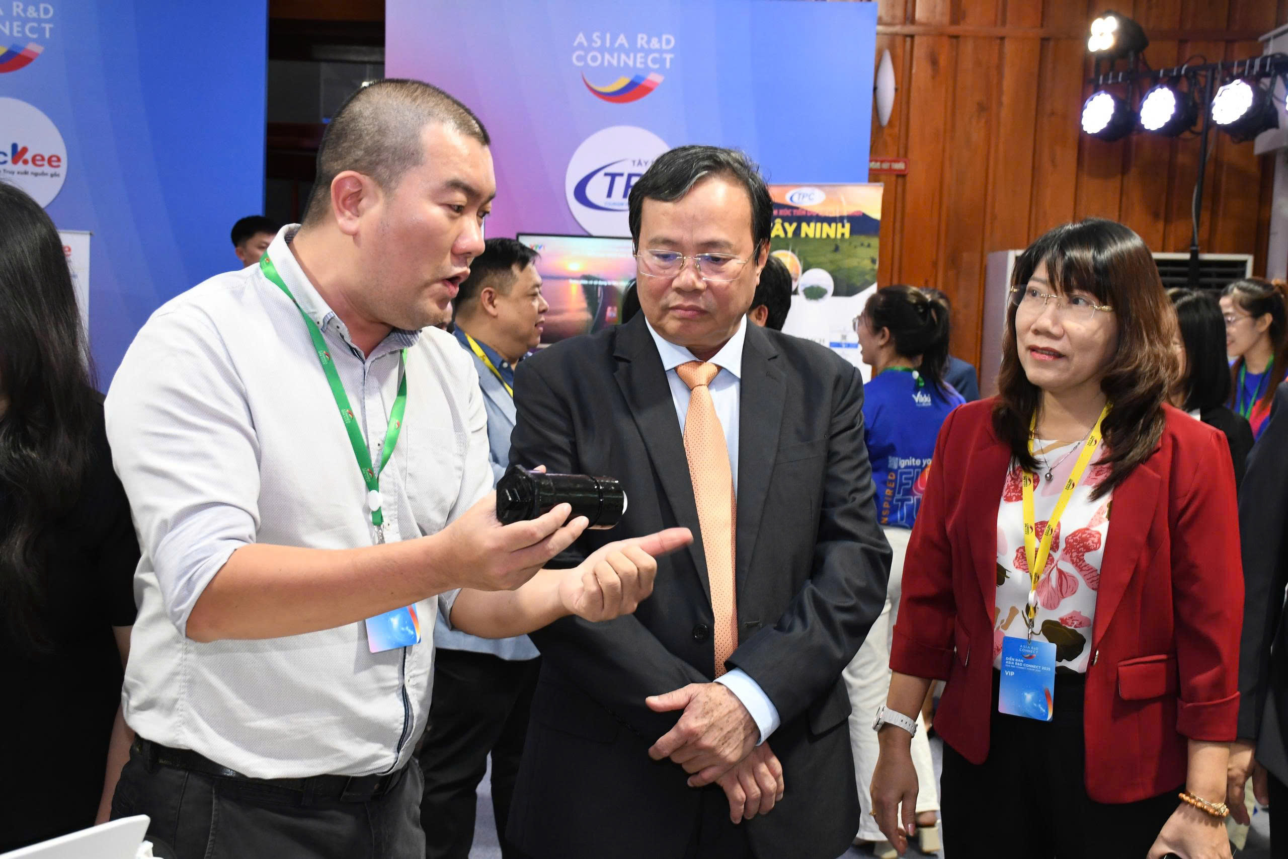 T&acirc;y Ninh tổ chức diễn đ&agrave;n kết nối tr&iacute; tuệ to&agrave;n cầu v&agrave; ph&aacute;t triển kinh tế bền vững - Ảnh 4.