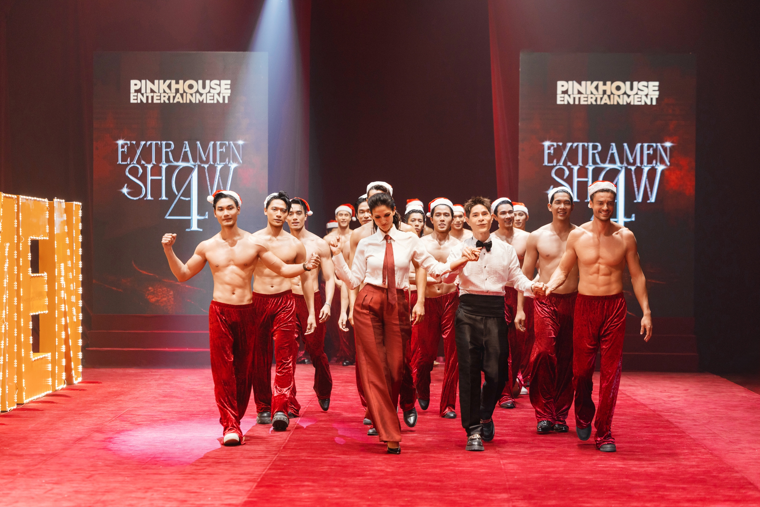 H'Hen Ni&ecirc; thần th&aacute;i mở m&agrave;n cho Extra men show  - Ảnh 11.