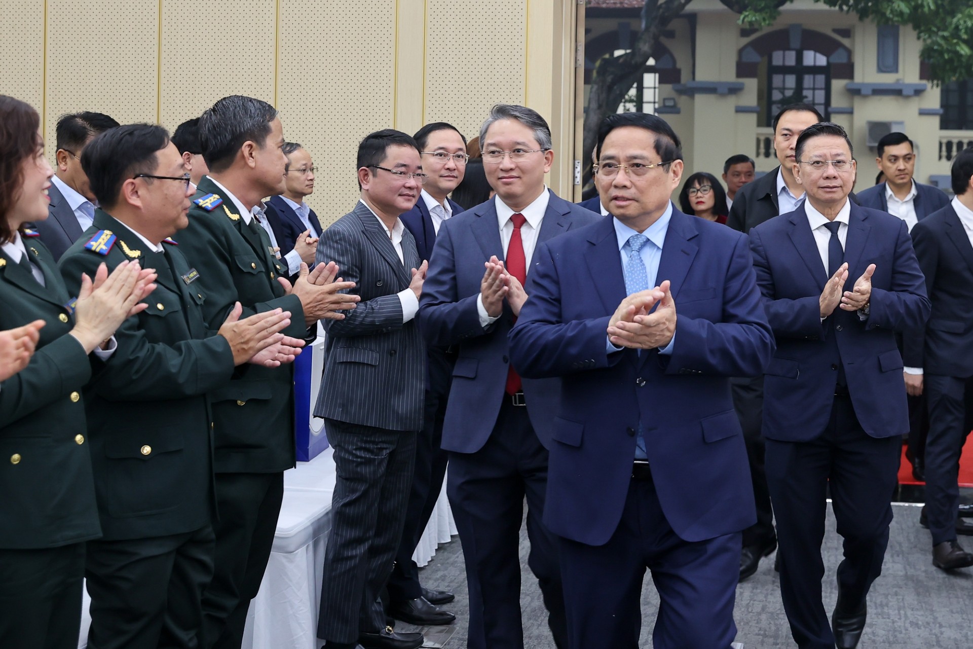 Kiến tạo thể chế phát triển - Ảnh 1.