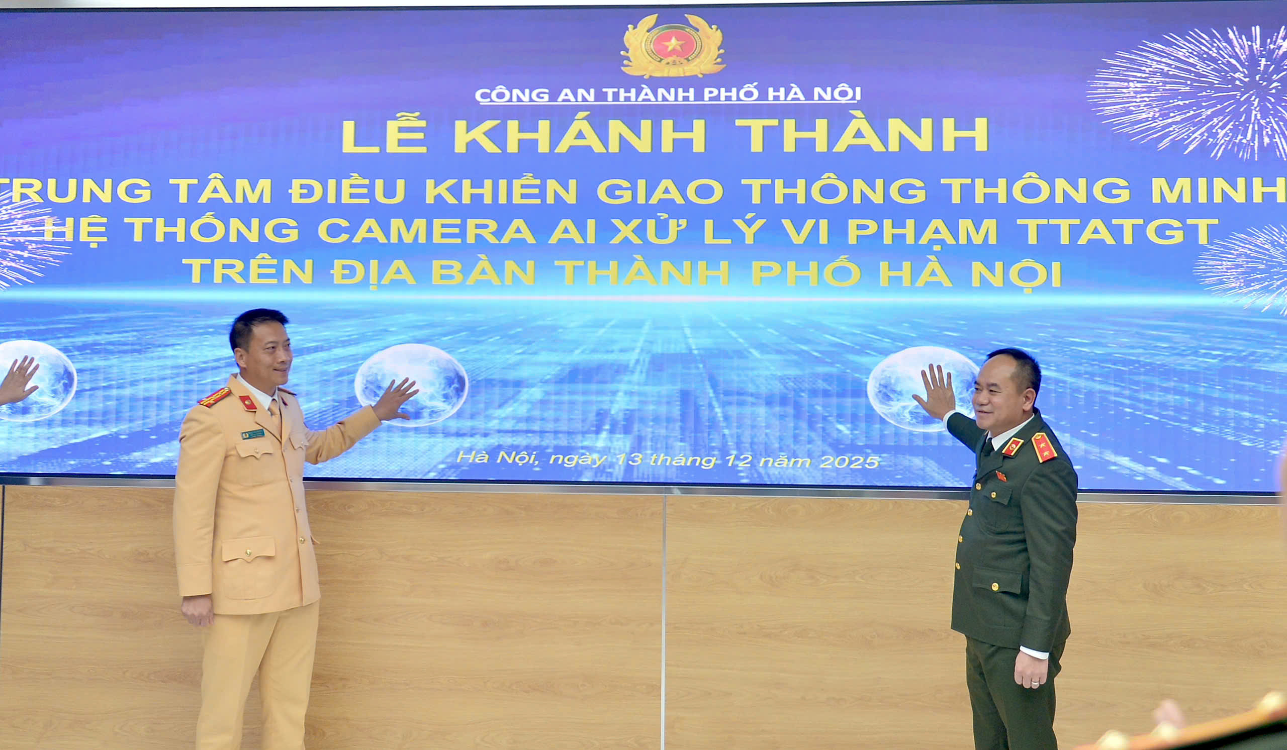 C&ocirc;ng an H&agrave; Nội lắp đặt camera AI gi&uacute;p n&acirc;ng cao an ninh v&agrave; trật tự giao th&ocirc;ng - Ảnh 1.