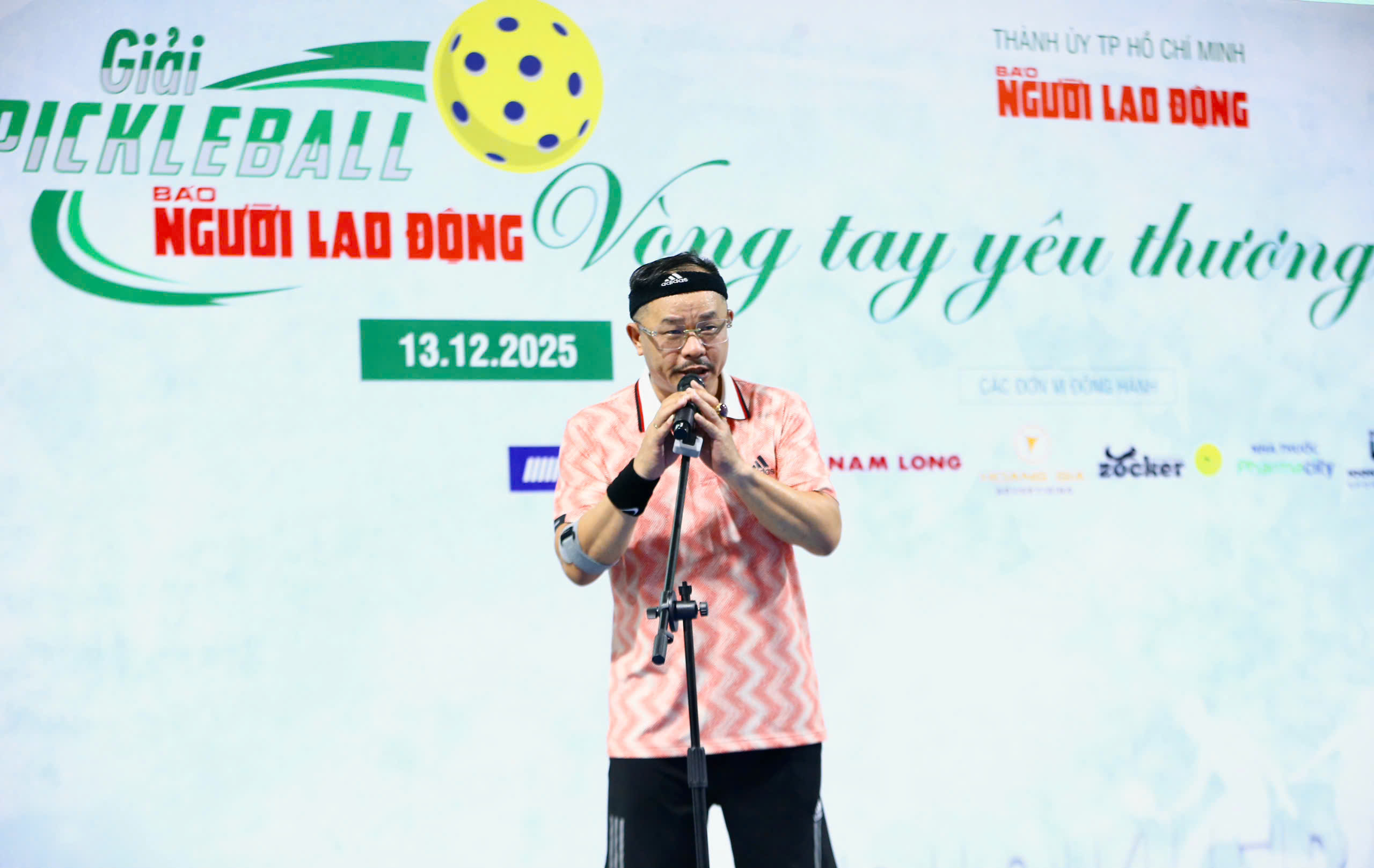 Giải Pickleball "Vòng tay yêu thương" Báo Người Lao Động 2025: Tưng bừng khai mạc - Ảnh 7.