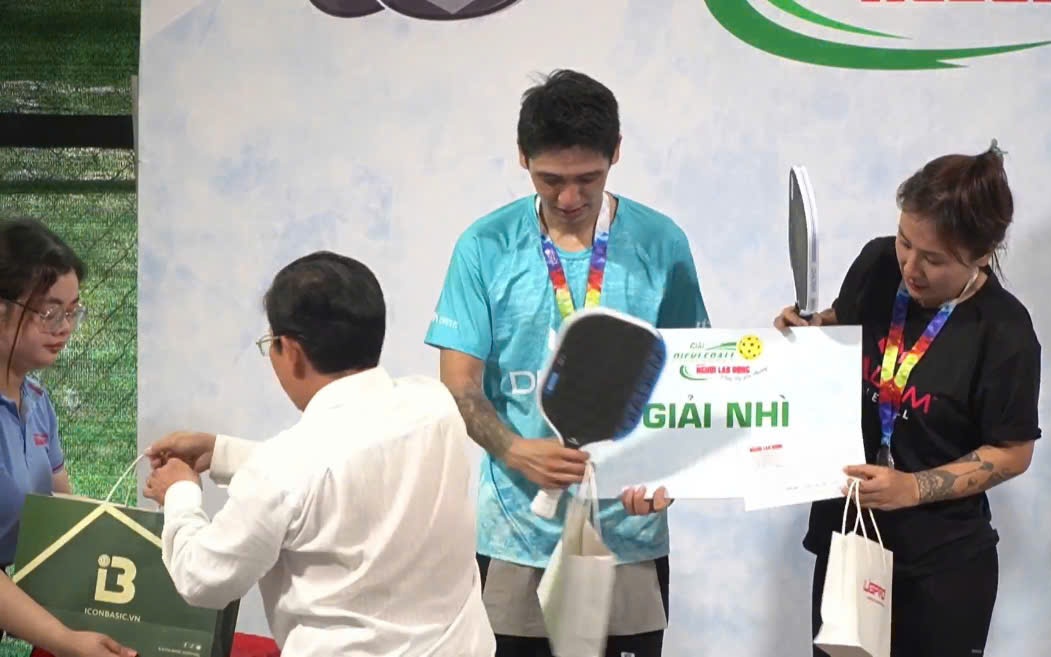 Huỳnh Quý làm “Coach” bất đắc dĩ, Tronie Ngô – Huỳnh Tú lỡ ngôi vô địch
