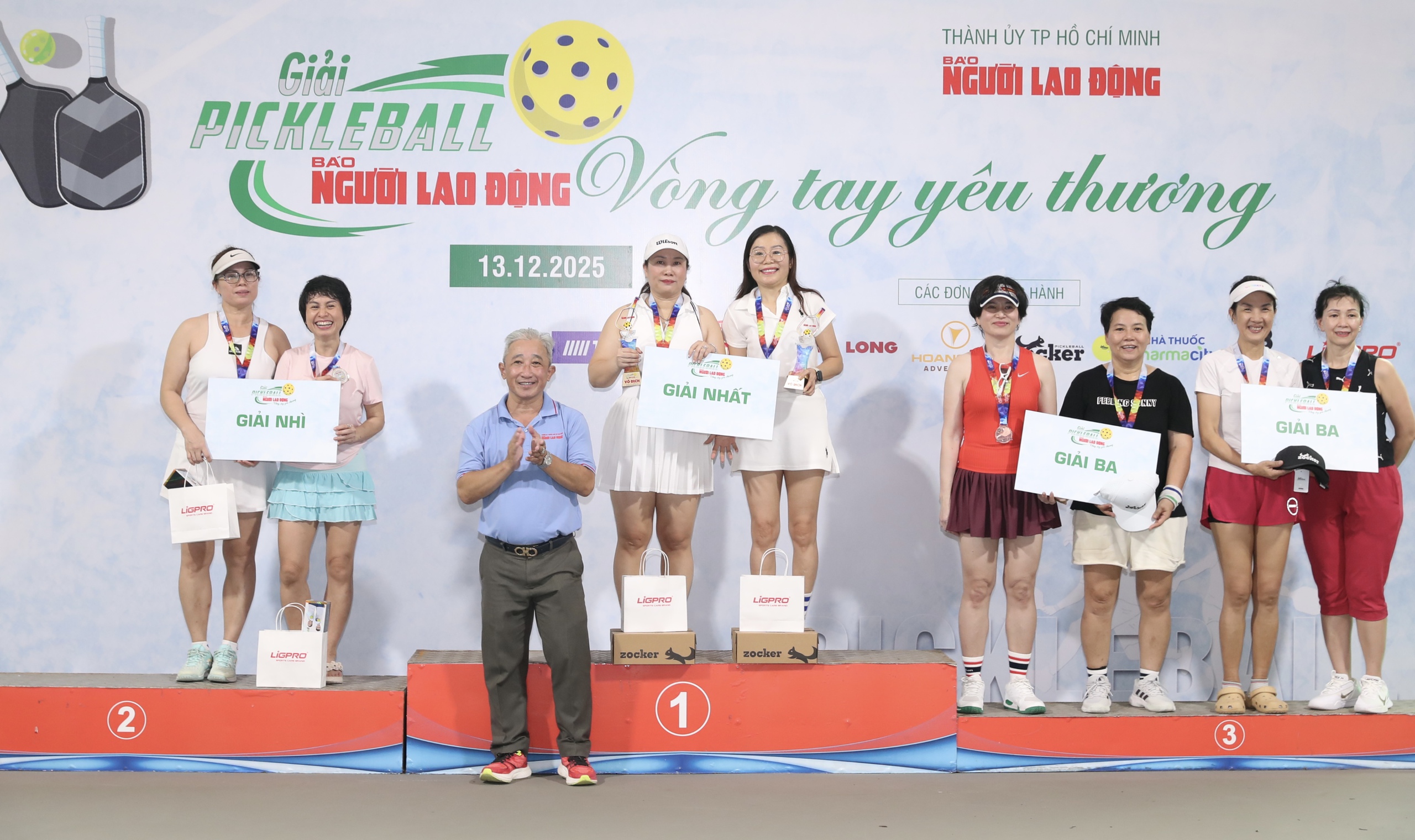 Những khoảnh khắc đẹp tại giải Pickleball "V&ograve;ng tay y&ecirc;u thương" B&aacute;o Người Lao Động 2025 - Ảnh 20.