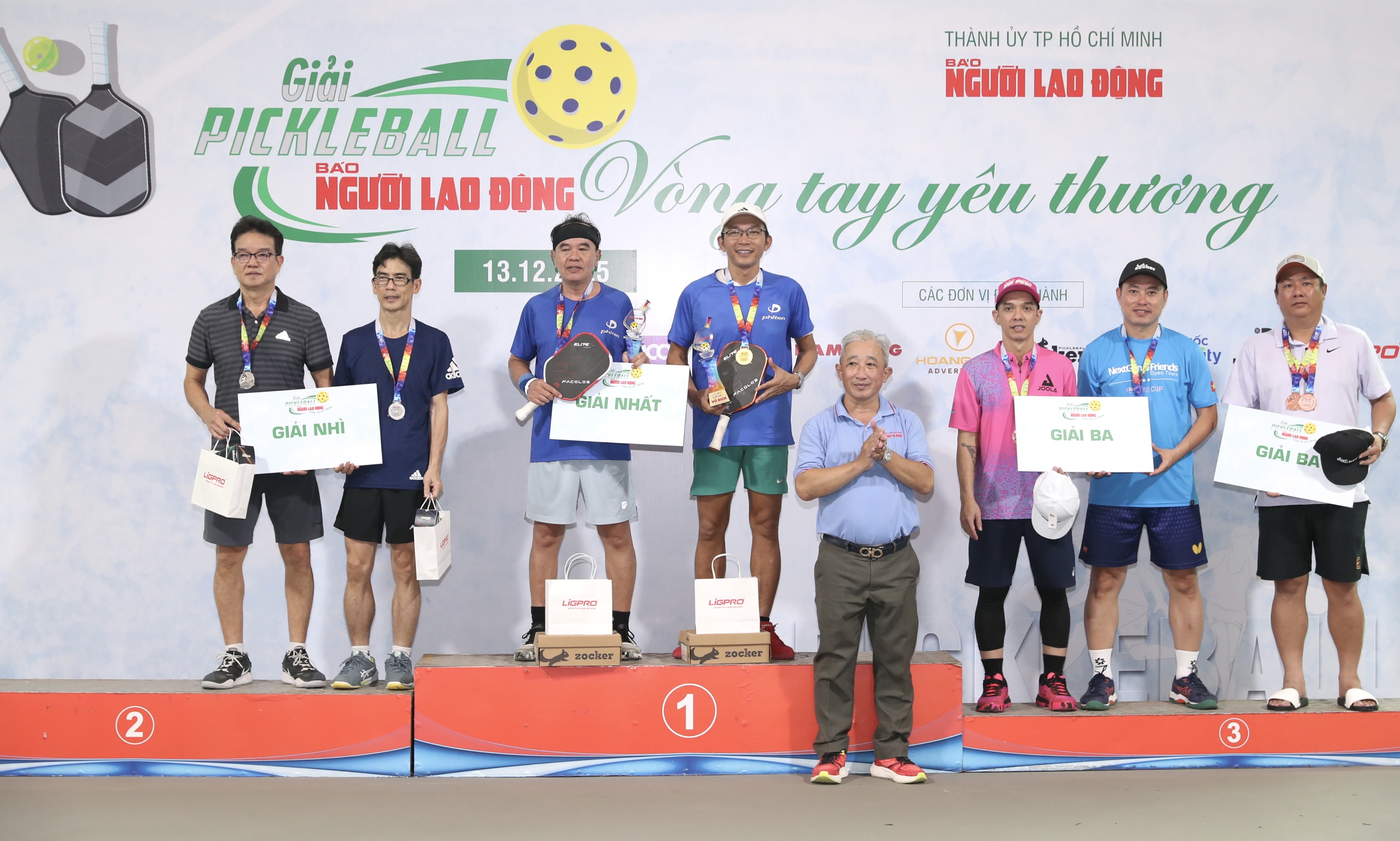 Những khoảnh khắc đẹp tại giải Pickleball "V&ograve;ng tay y&ecirc;u thương" B&aacute;o Người Lao Động 2025 - Ảnh 21.