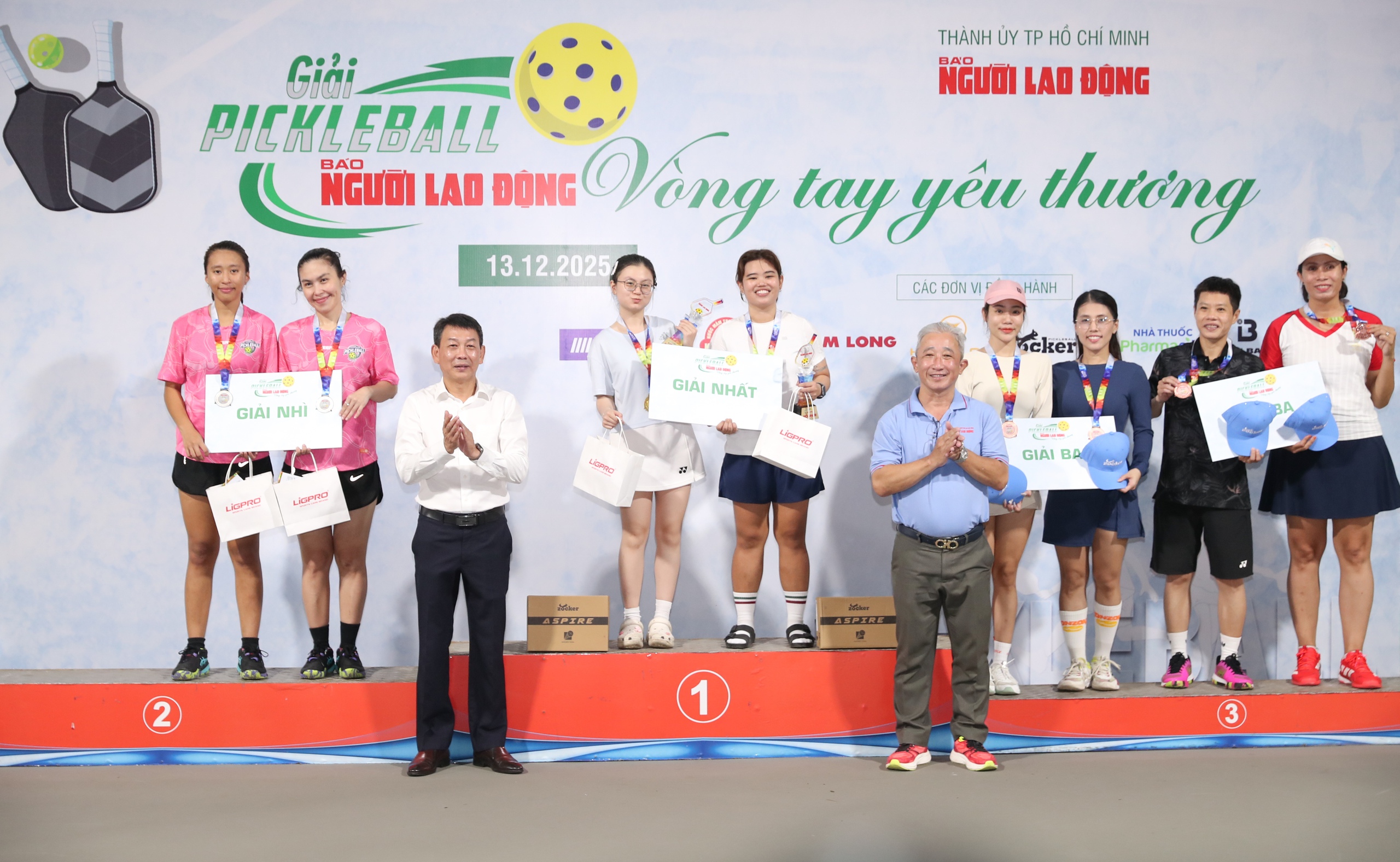 Những khoảnh khắc đẹp tại giải Pickleball "V&ograve;ng tay y&ecirc;u thương" B&aacute;o Người Lao Động 2025 - Ảnh 23.