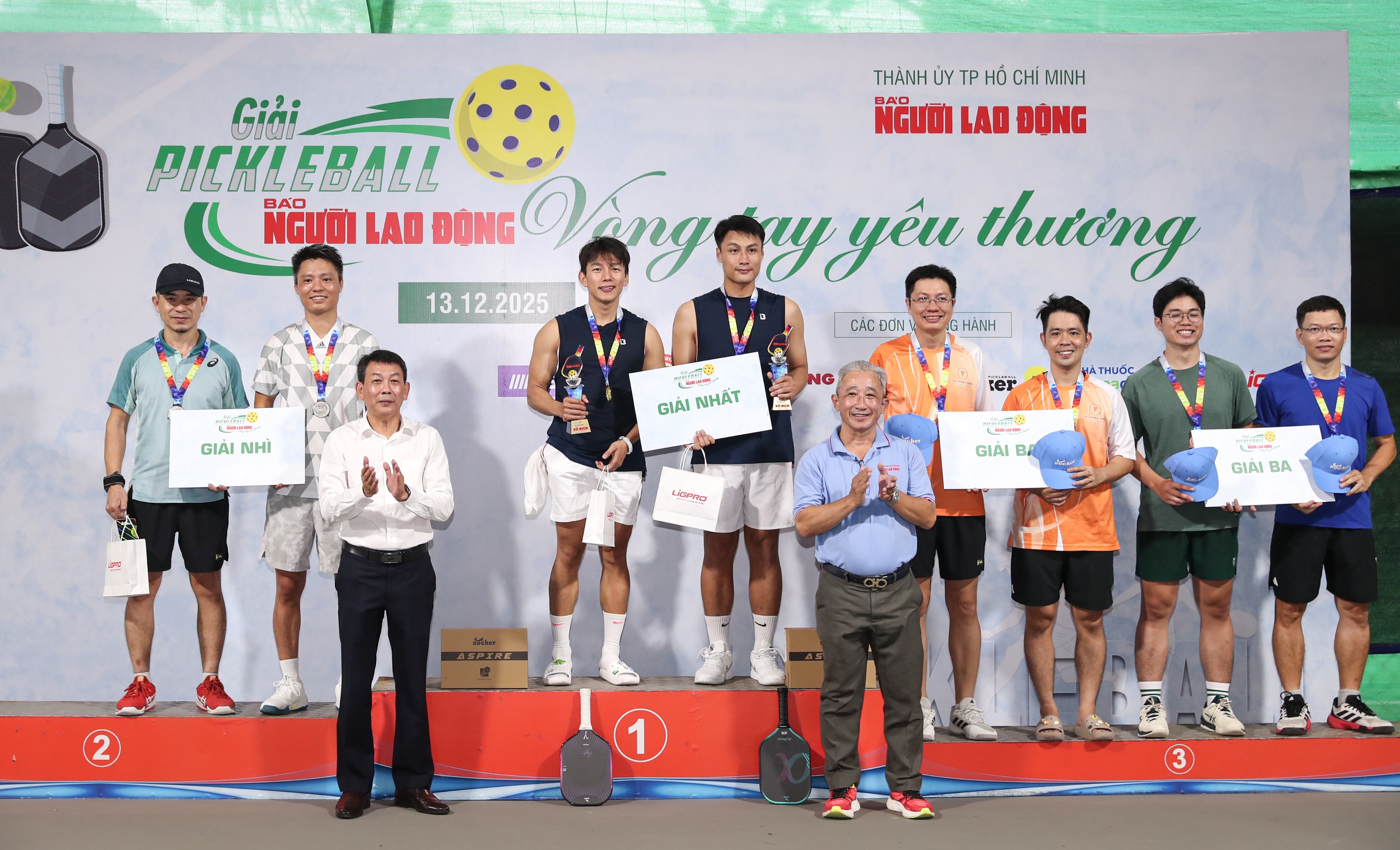 Những khoảnh khắc đẹp tại giải Pickleball "V&ograve;ng tay y&ecirc;u thương" B&aacute;o Người Lao Động 2025 - Ảnh 22.