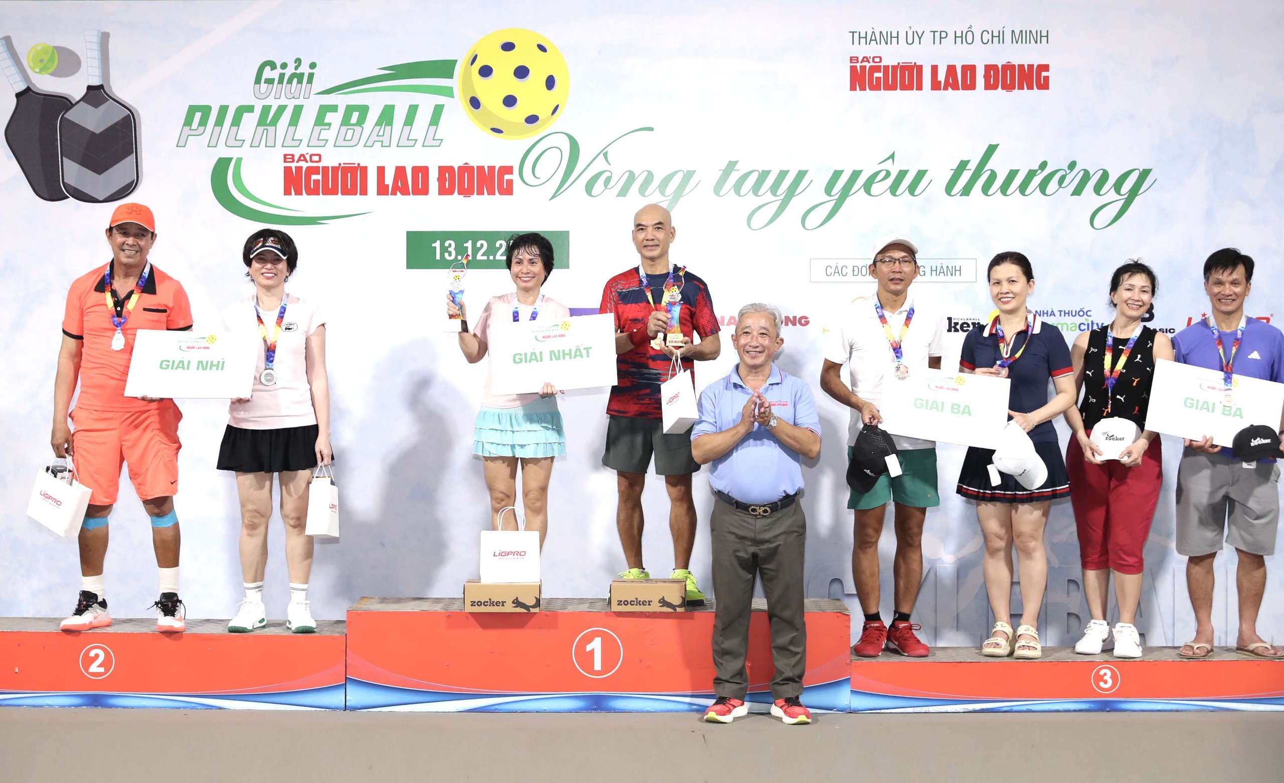 Những khoảnh khắc đẹp tại giải Pickleball "V&ograve;ng tay y&ecirc;u thương" B&aacute;o Người Lao Động 2025 - Ảnh 25.