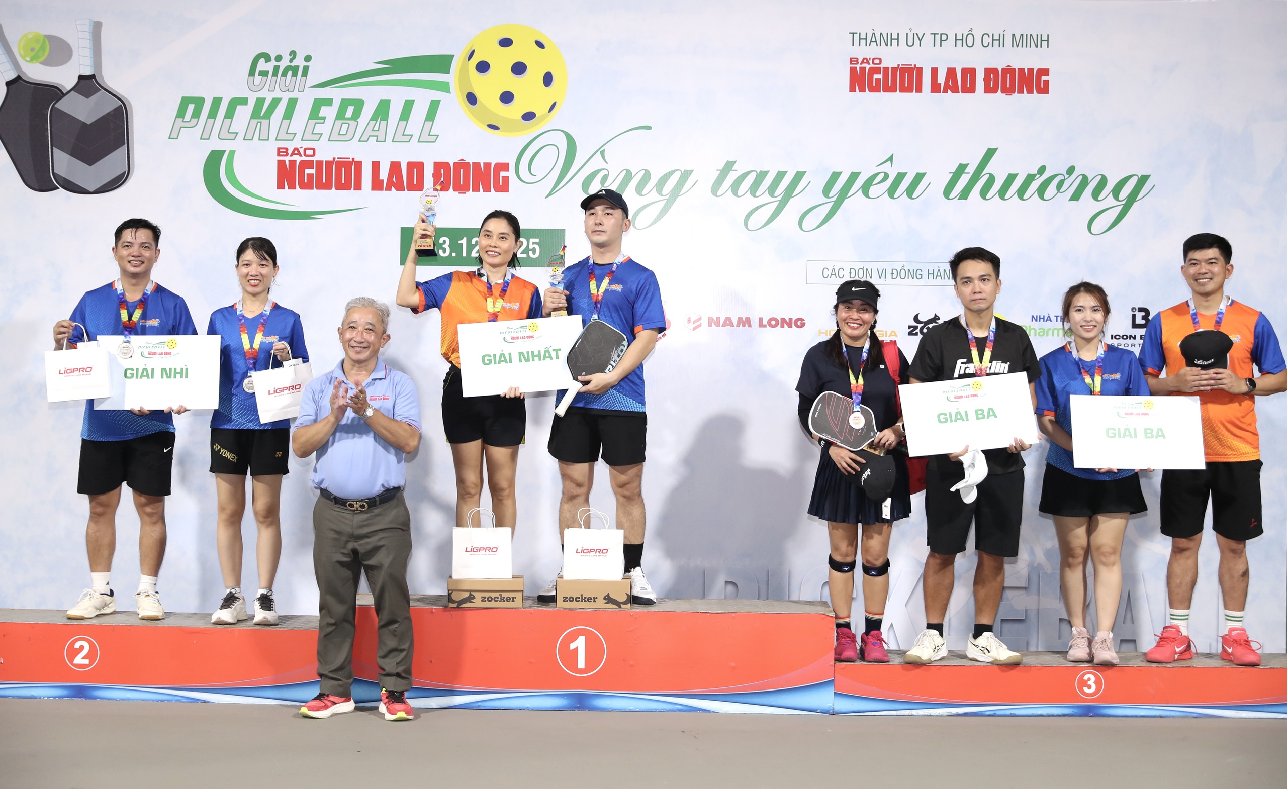 Những khoảnh khắc đẹp tại giải Pickleball "V&ograve;ng tay y&ecirc;u thương" B&aacute;o Người Lao Động 2025 - Ảnh 24.