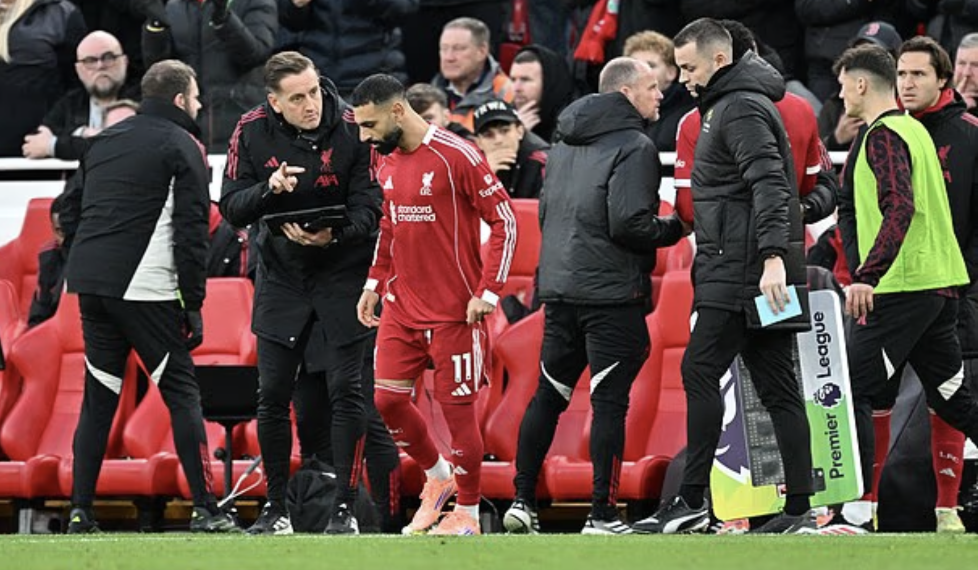 Salah trở lại, Liverpool hạ đẹp Brighton bằng m&agrave;n tỏa s&aacute;ng của Ekitike - Ảnh 1.