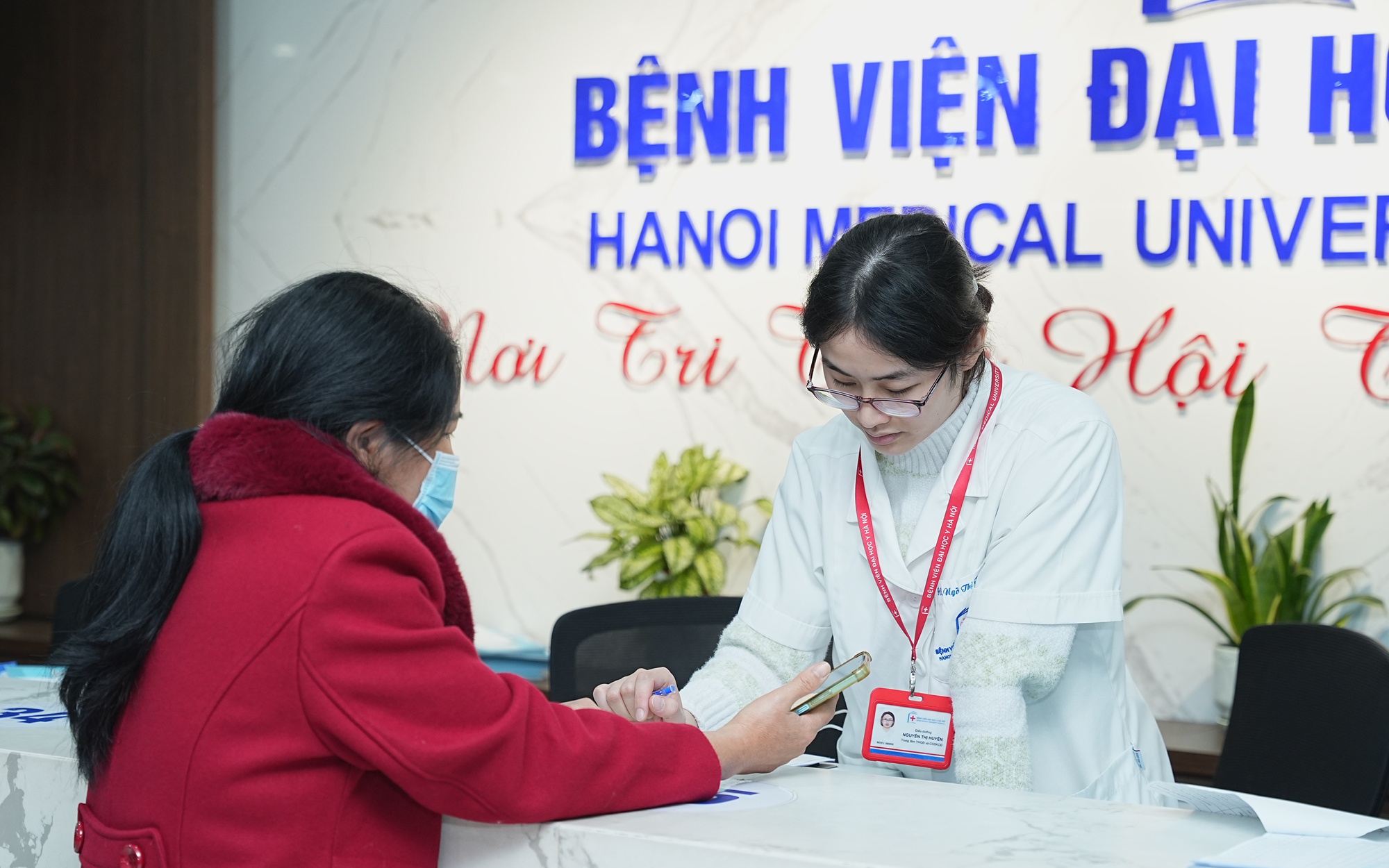Hơn 2.000 phụ nữ yếu thế được tầm soát miễn phí ba loại ung thư nguy hiểm