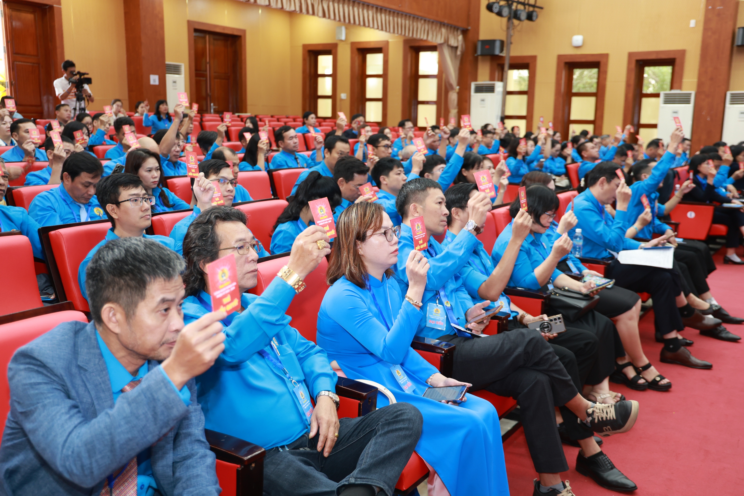 C&ocirc;ng đo&agrave;n Kh&aacute;nh H&ograve;a: Chăm lo thiết thực người lao động, quyết t&acirc;m đổi mới trong nhiệm kỳ 2025-2030 - Ảnh 5.