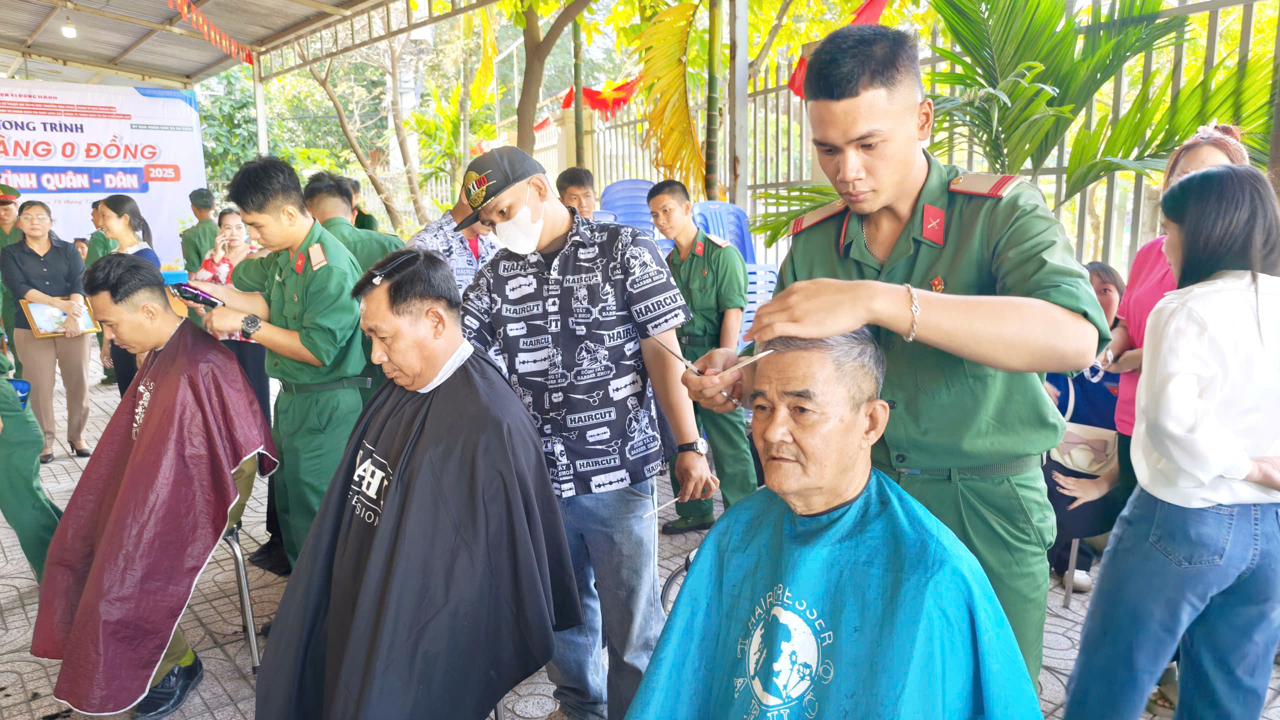 TPHCM: "Gian h&agrave;ng 0 đồng" gắn kết t&igrave;nh qu&acirc;n - d&acirc;n  - Ảnh 5.
