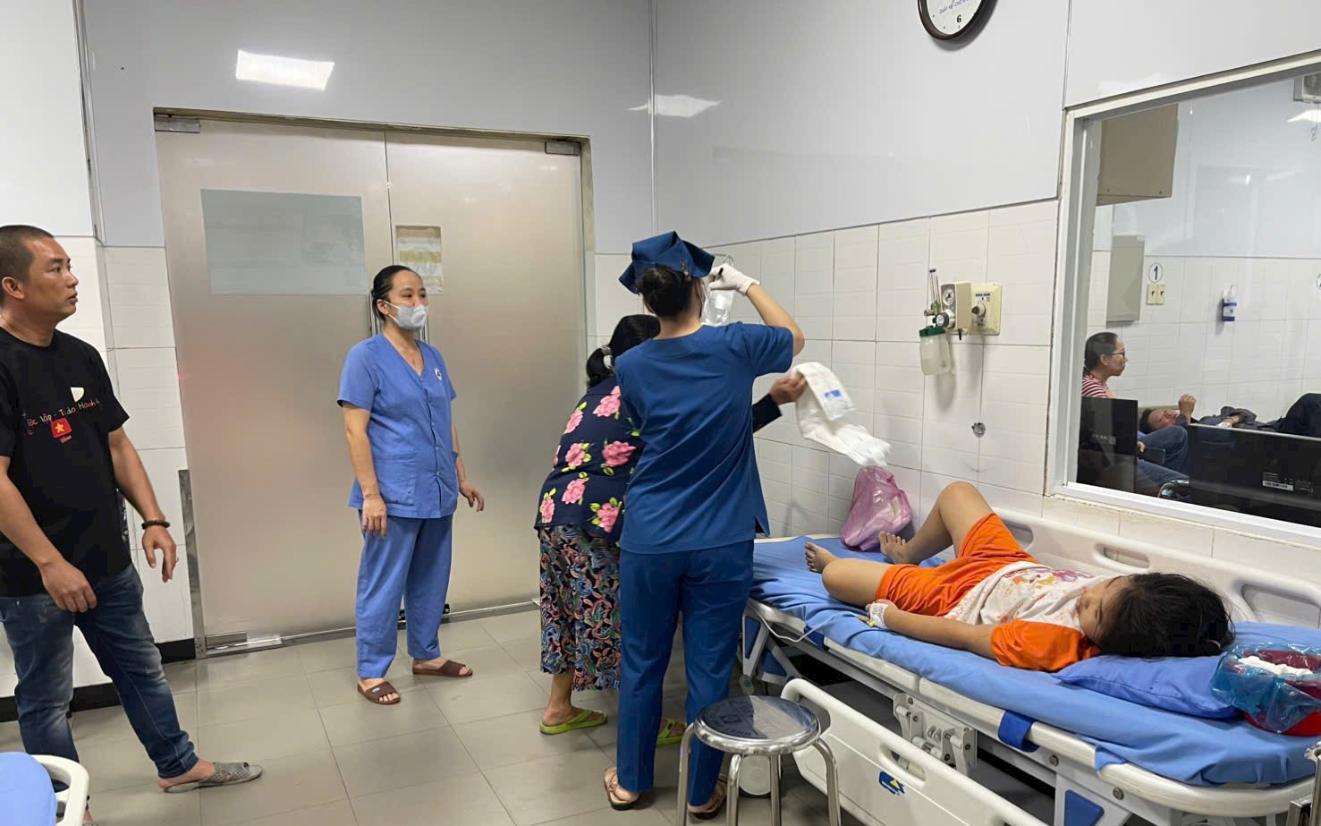 Thêm nhiều trường hợp nhập viện sau khi ăn bánh mì tại Phan Thiết