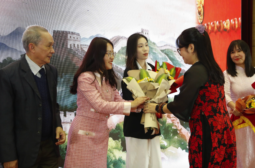 Cuộc thi "Mối duy&ecirc;n với Trung Quốc của t&ocirc;i" trao giải cho 100 t&aacute;c giả - Ảnh 2.