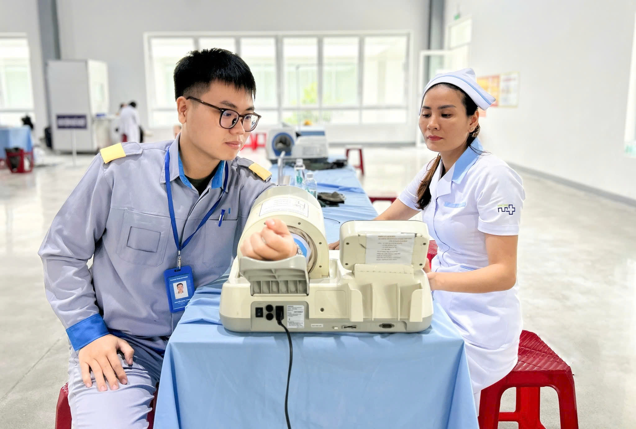 N&acirc;ng chuẩn tuyển dụng - Ảnh 1.
