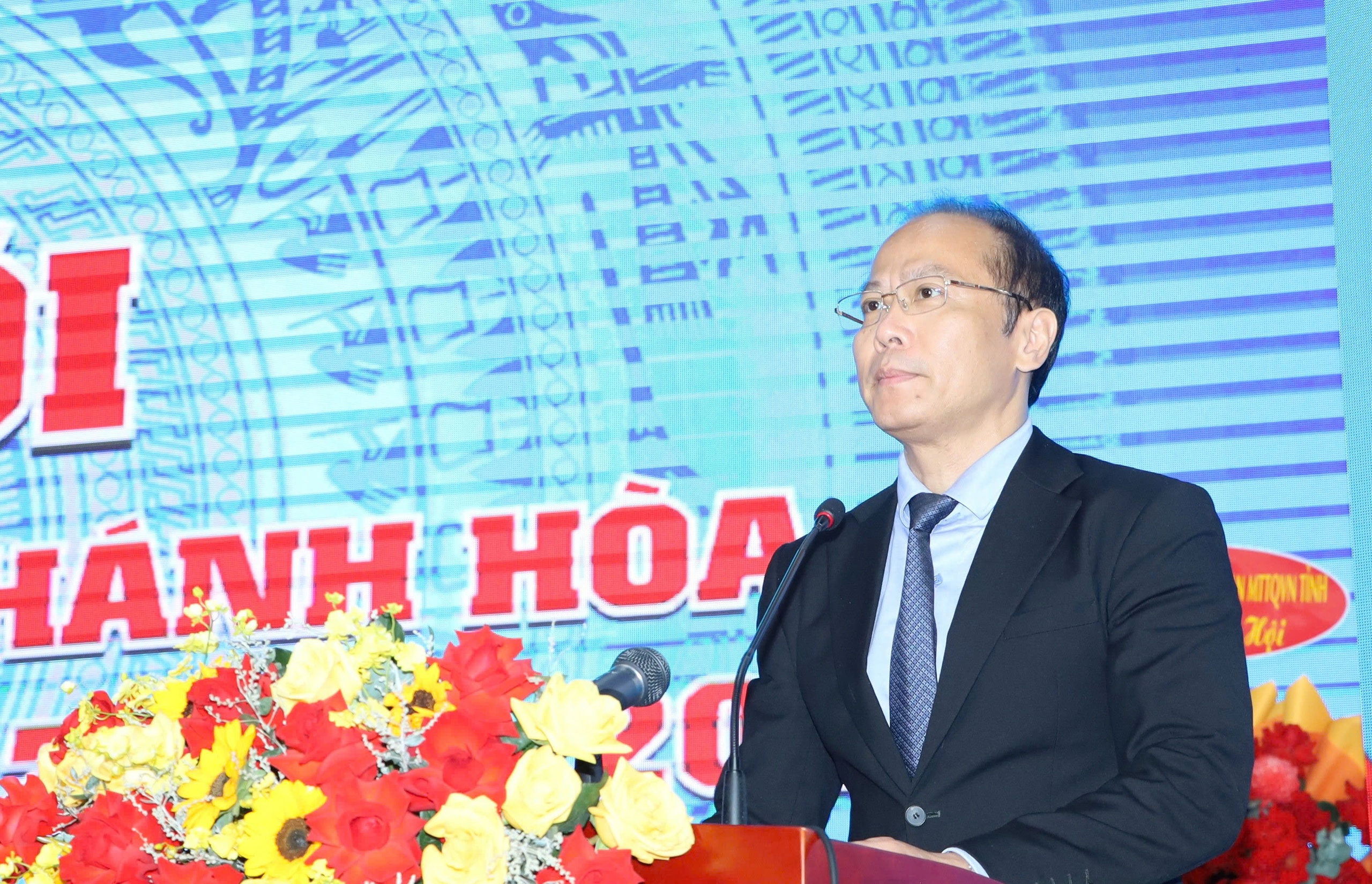 &Ocirc;ng Phan Thanh Li&ecirc;m giữ chức chủ tịch LĐLĐ Kh&aacute;nh Ho&agrave;  - Ảnh 6.