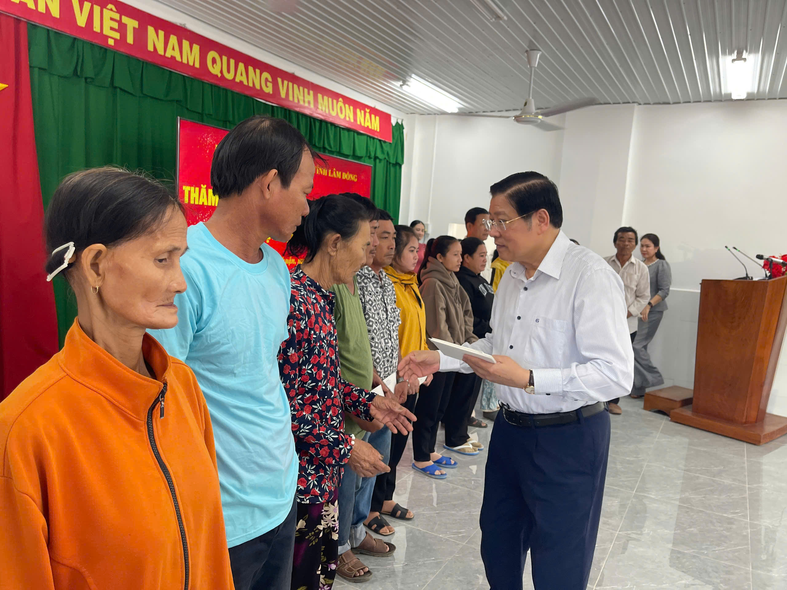 Trưởng Ban Nội ch&iacute;nh Trung ương dự lễ khởi c&ocirc;ng &ldquo;Chiến dịch Quang Trung&rdquo; tại L&acirc;m Đồng - Ảnh 2.