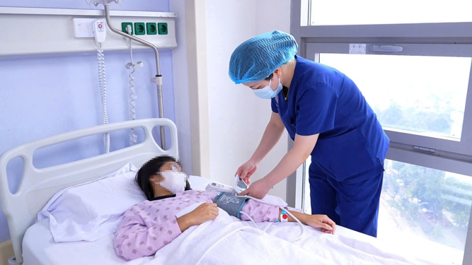 Trẻ đột quỵ, người lớn bàng hoàng - Ảnh 1.