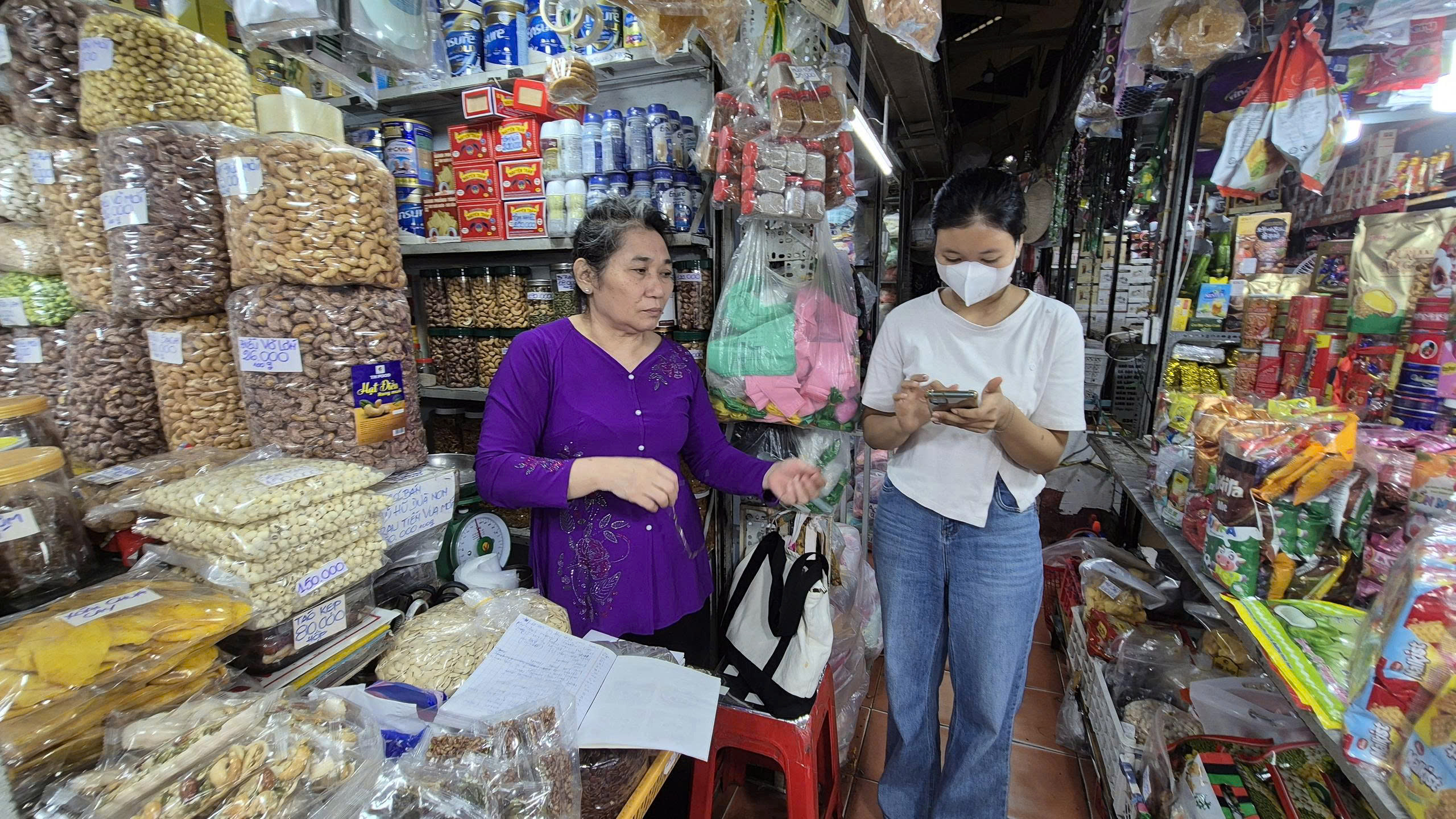 Nghị định mới về h&oacute;a đơn g&acirc;y lo lắng cho hộ kinh doanh nhỏ - Ảnh 2.