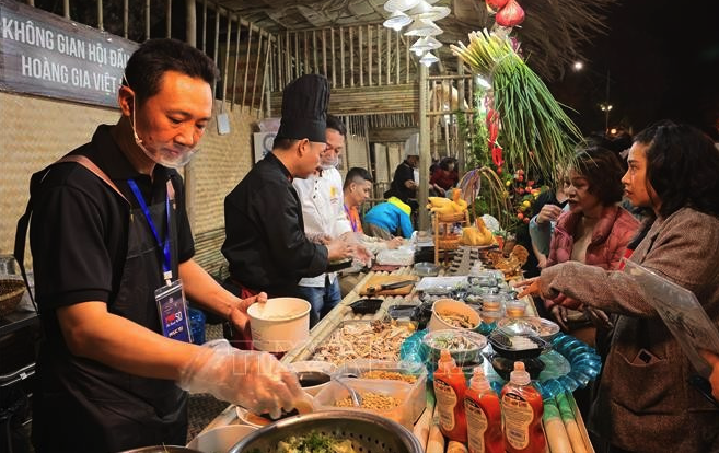 T&ocirc;n vinh tinh hoa ẩm thực H&agrave; Nội - Ảnh 2.