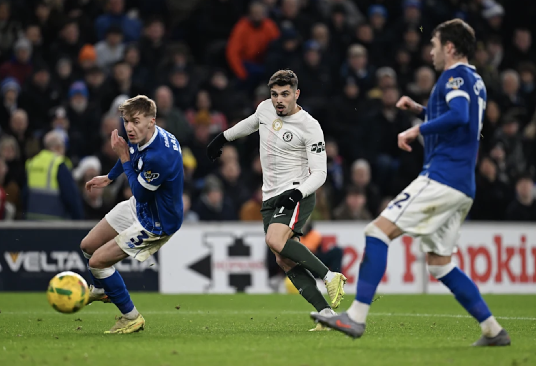 Si&ecirc;u dự bị b&ugrave;ng nổ trước Cardiff, Chelsea gi&agrave;nh v&eacute; b&aacute;n kết C&uacute;p Li&ecirc;n đo&agrave;n - Ảnh 5.