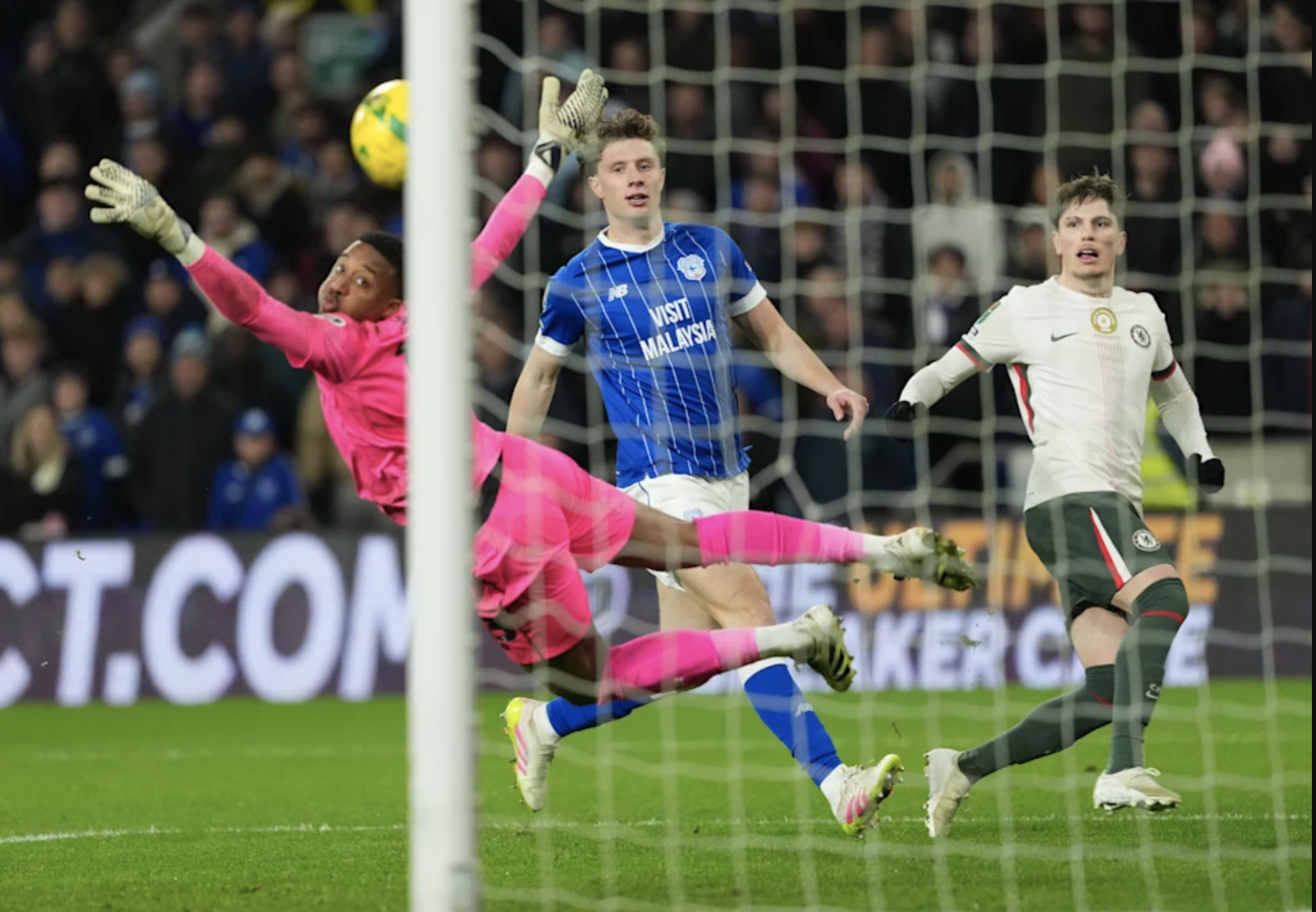 Si&ecirc;u dự bị b&ugrave;ng nổ trước Cardiff, Chelsea gi&agrave;nh v&eacute; b&aacute;n kết C&uacute;p Li&ecirc;n đo&agrave;n - Ảnh 6.
