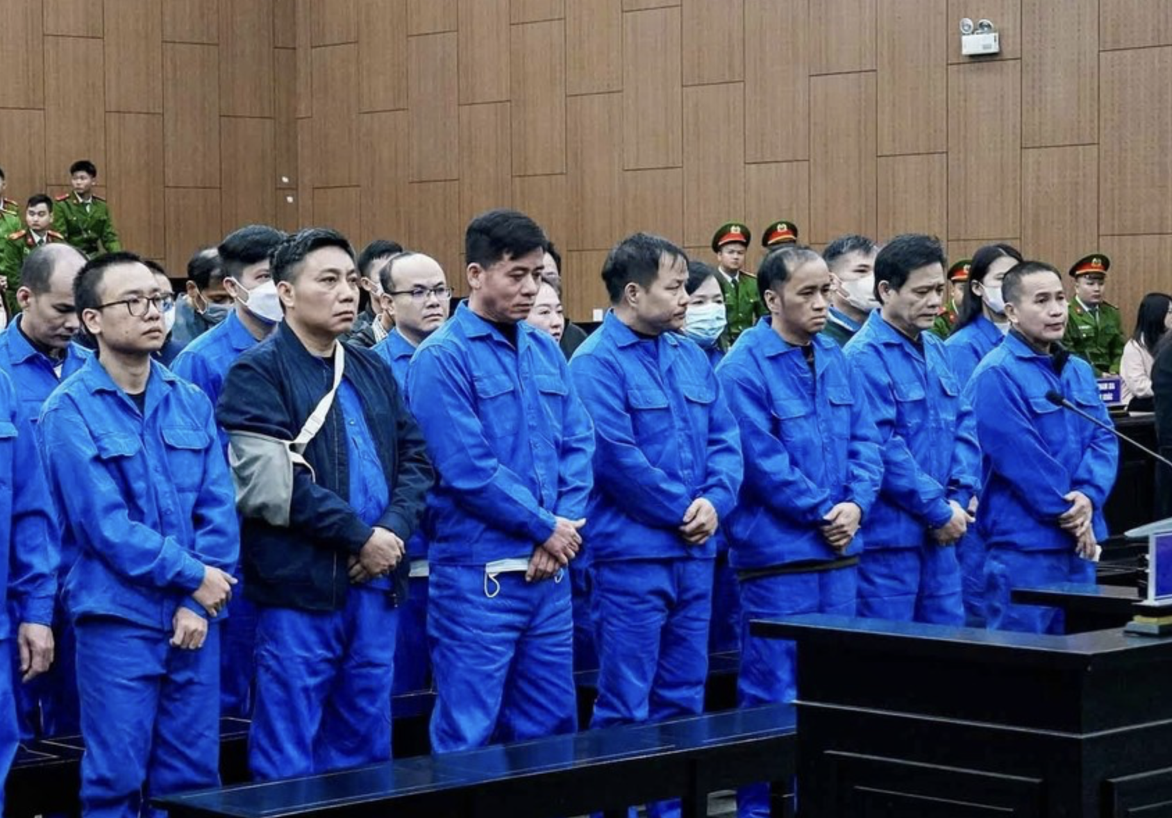 Cựu Phó Chánh án TAND Cấp cao Đà Nẵng bị đề nghị phạt vì nhận hối lộ - Ảnh 1.