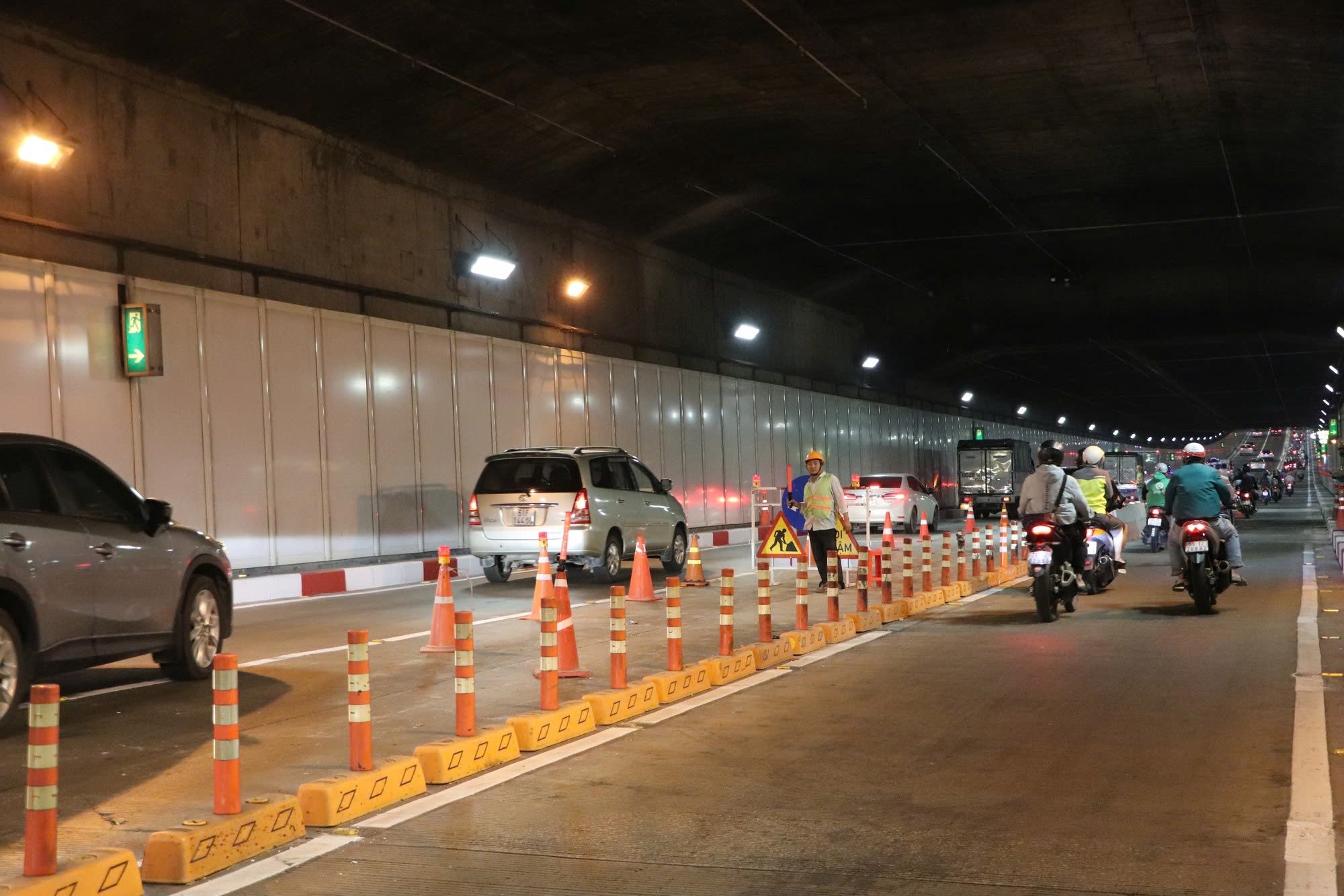 Thông tin nổi bật tại TPHCM 16-12: Vận hành bến xe buýt Lê Minh Xuân - Ảnh 4.