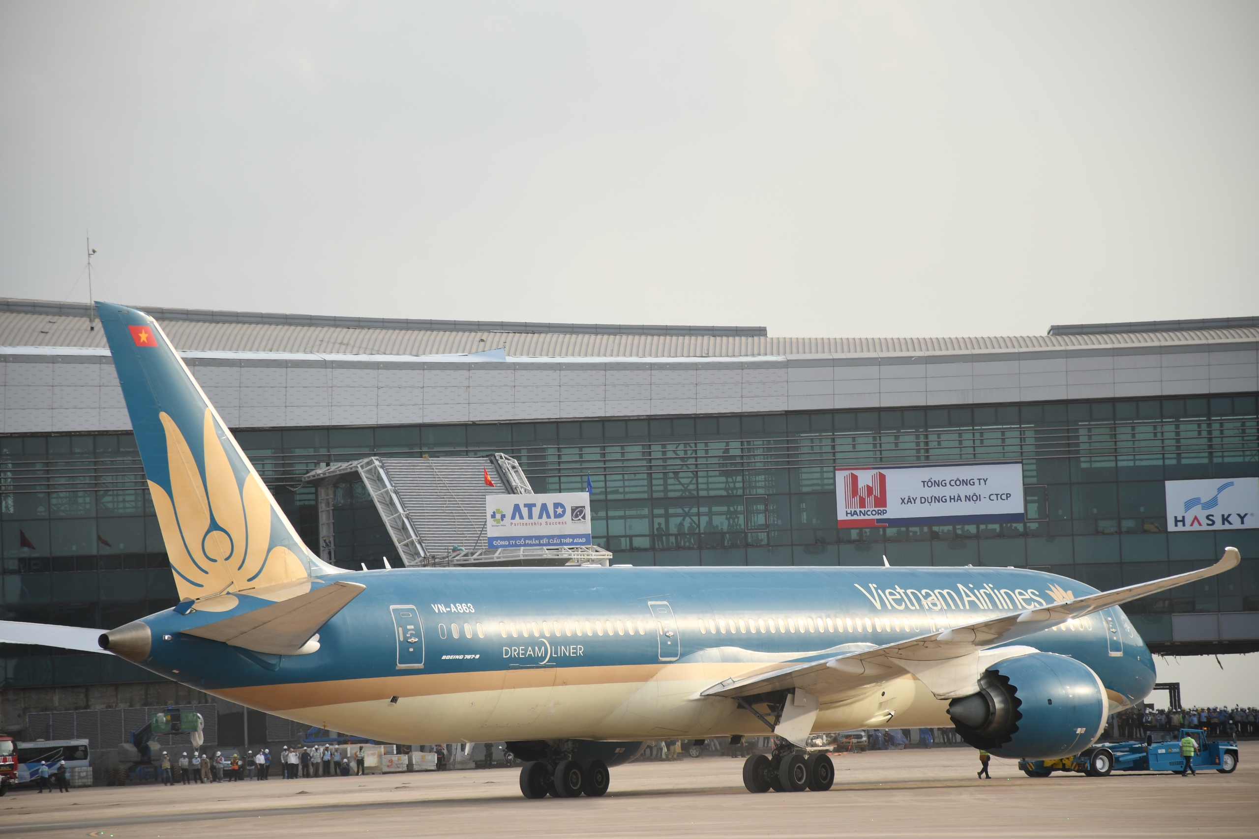 Boeing 787 bay thử nghiệm tại s&acirc;n bay Long Th&agrave;nh: Kiểm tra kỹ thuật chuẩn bị khai th&aacute;c - Ảnh 1.