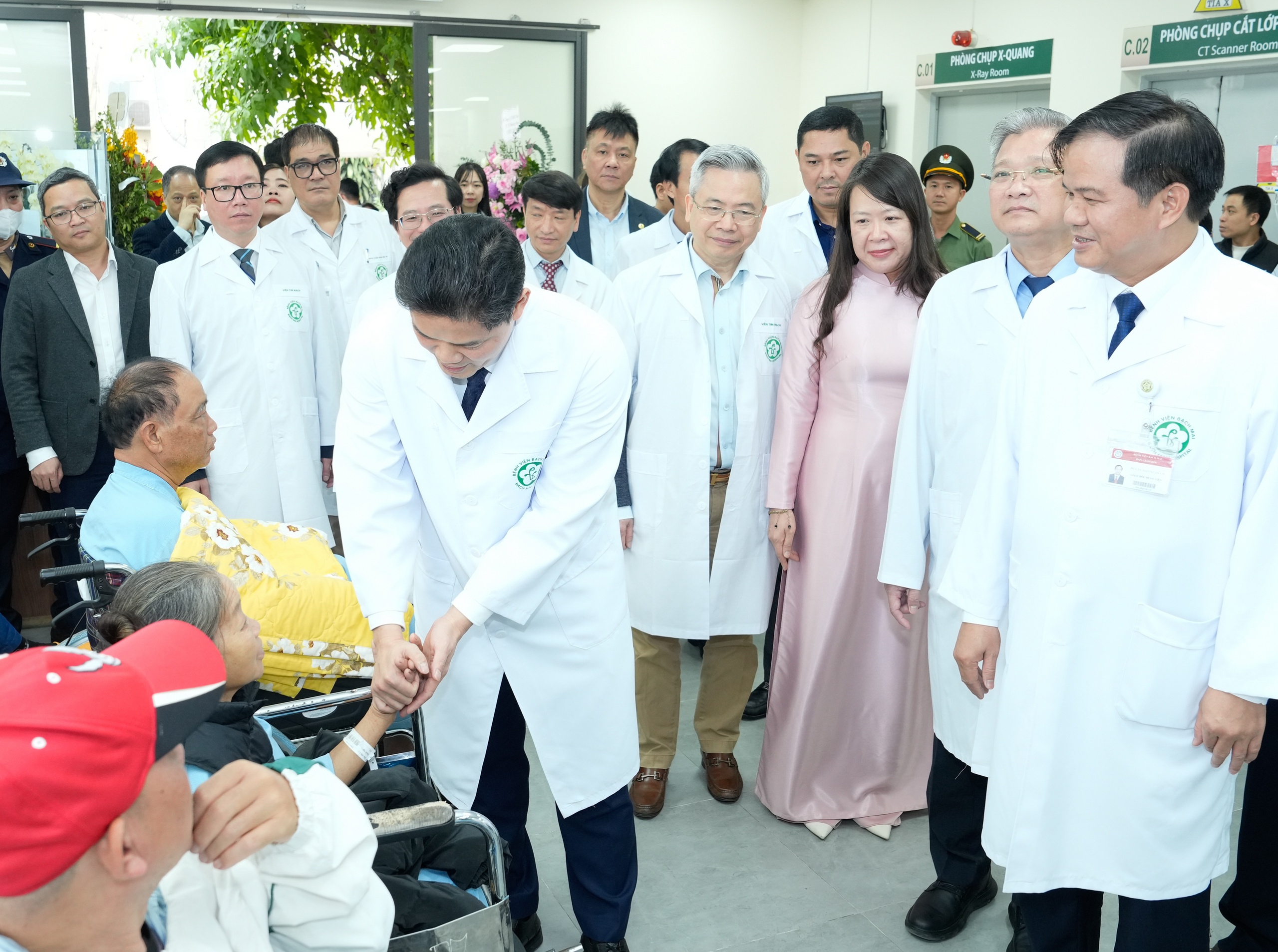 Bệnh viện c&ocirc;ng lập đầu ti&ecirc;n tại Việt Nam vận h&agrave;nh thiết bị y tế hiện đại - Ảnh 3.
