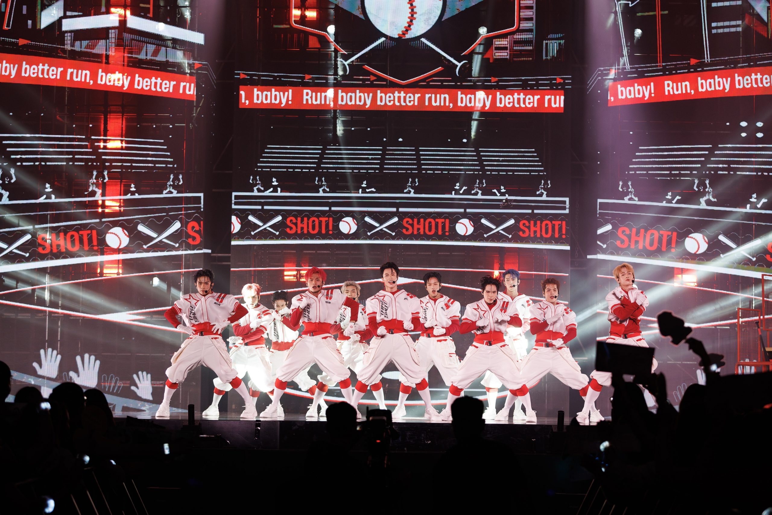 Sony Music r&oacute;t vốn: Bệ ph&oacute;ng quốc tế triệu đ&ocirc; cho d&agrave;n idol T&acirc;n binh to&agrave;n năng - Ảnh 4.