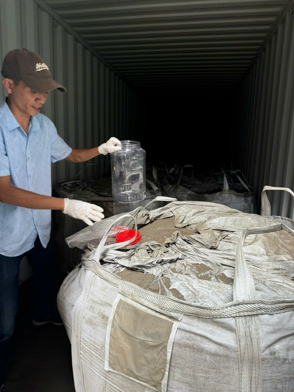 C&ocirc;ng an TPHCM vừa ph&aacute;t hiện thủ đoạn mới của một doanh nghiệp - Ảnh 2.