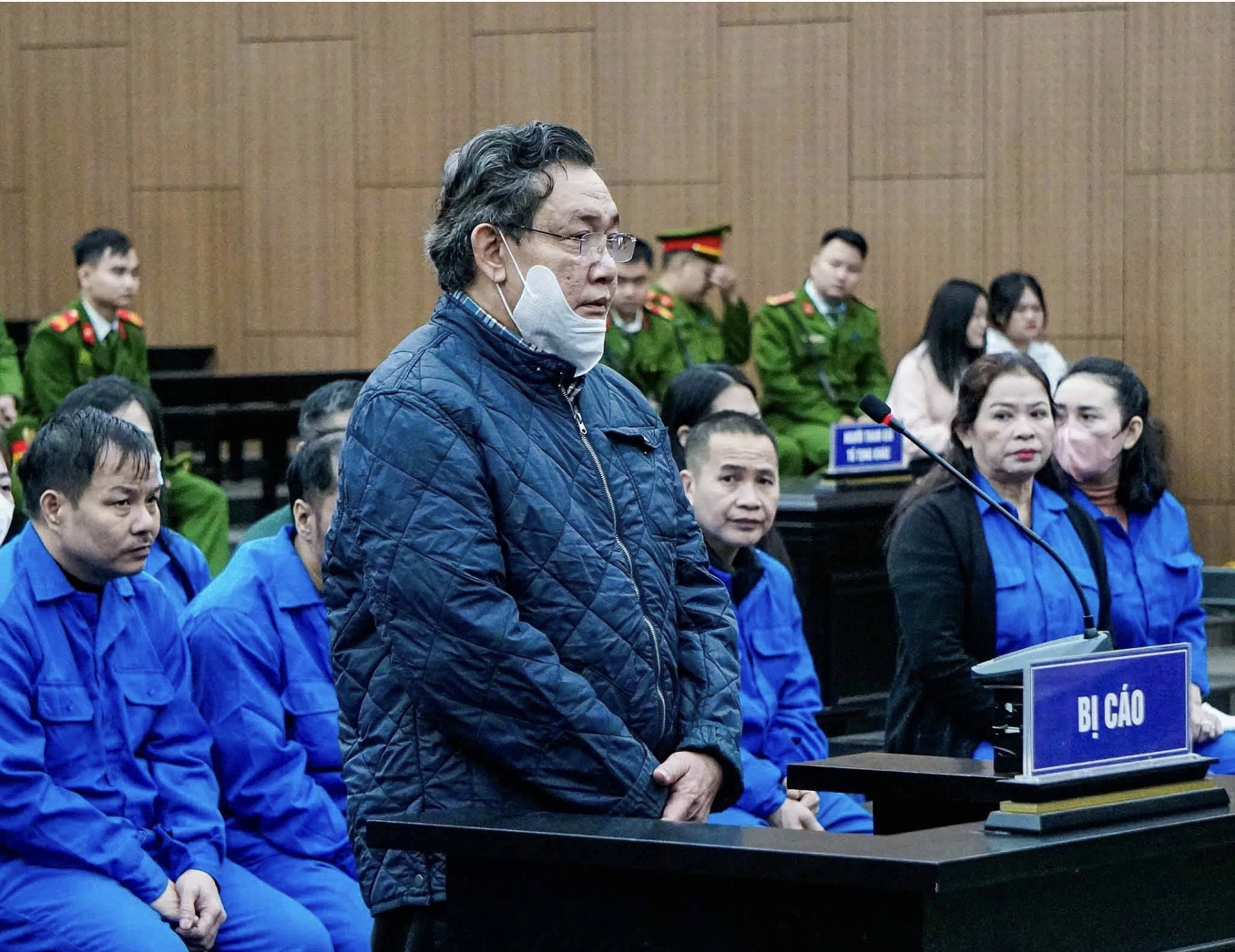 Cựu Phó Chánh án TAND Cấp cao Đà Nẵng nhận bài học ê chề cho cả cuộc đời - Ảnh 1.