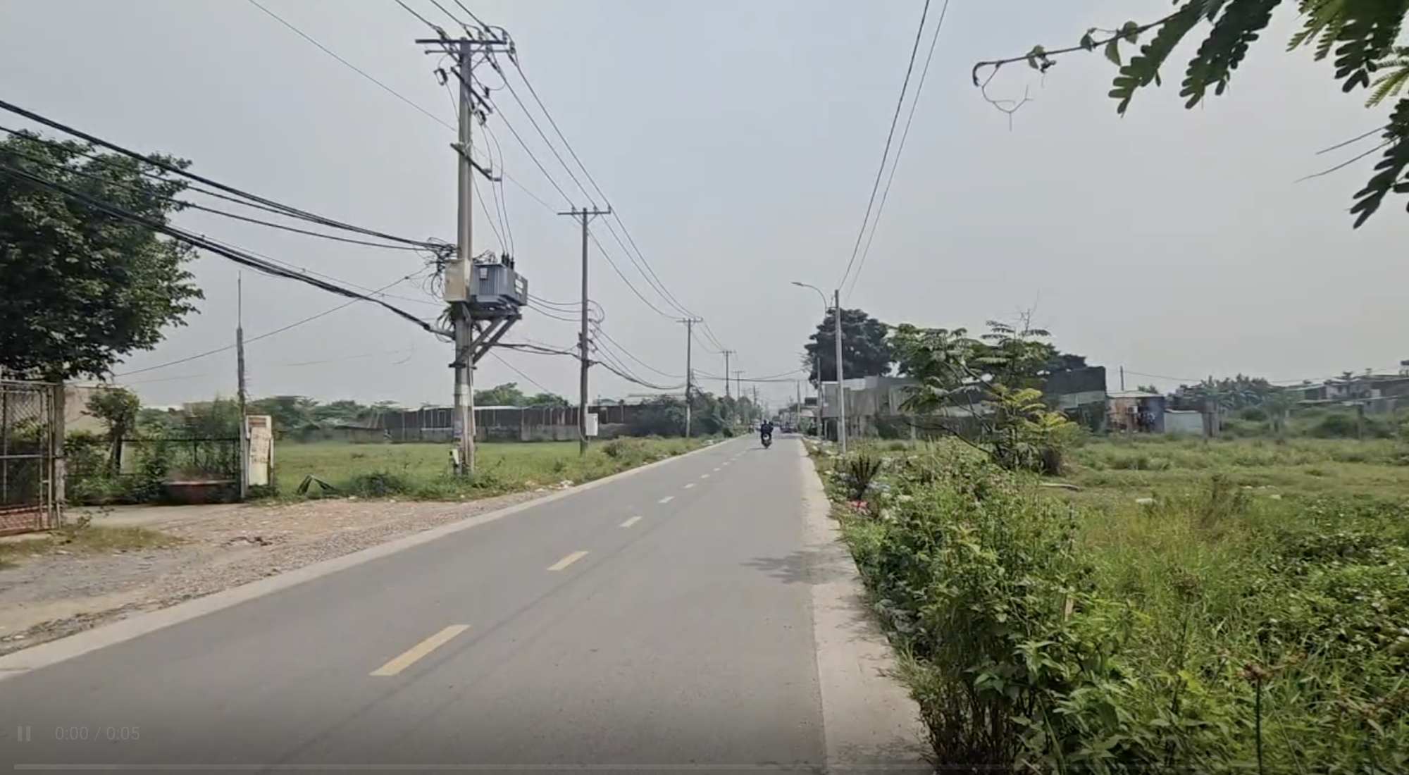 C&ocirc;ng an ở TPHCM khẩn trương điều tra tin tr&igrave;nh b&aacute;o bị cướp hội đồng - Ảnh 1.