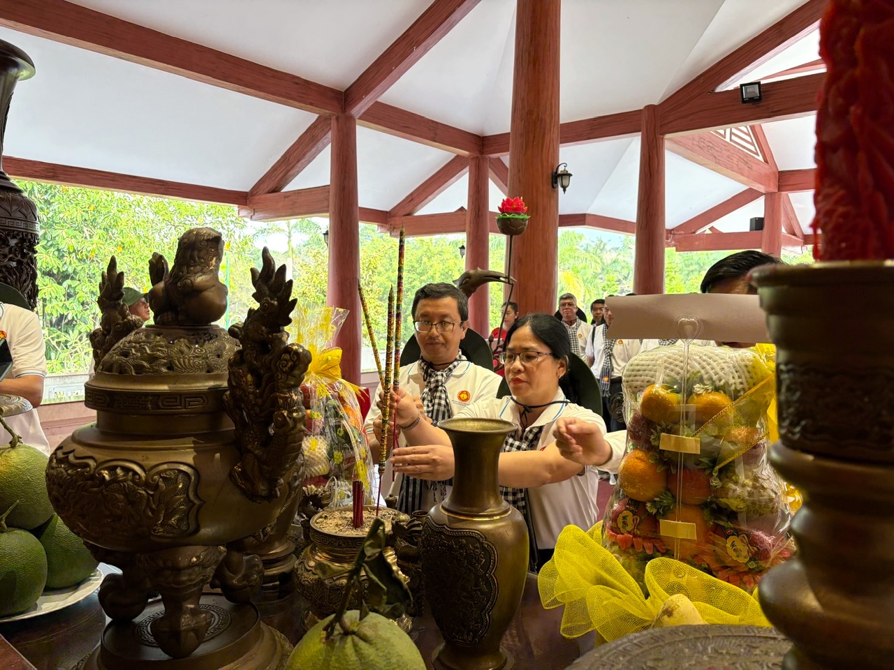 Nhiều hoạt động ý nghĩa của điển hình "Dân vận khéo" TPHCM tại Cà Mau - Ảnh 2.