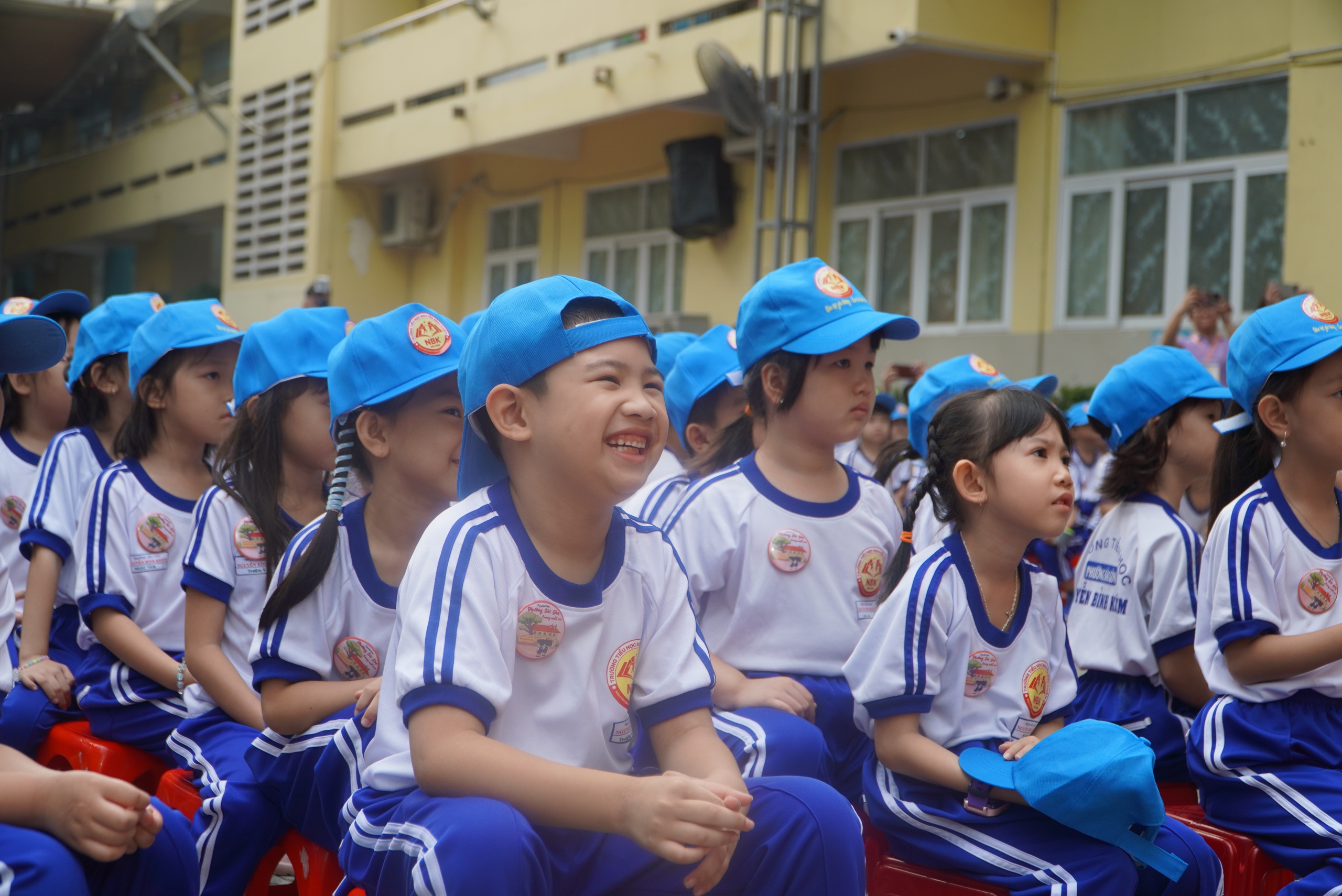 "Phường Sài Gòn trong mắt em": Mỗi ngày đều đi qua mà như lần đầu được khám phá - Ảnh 3.