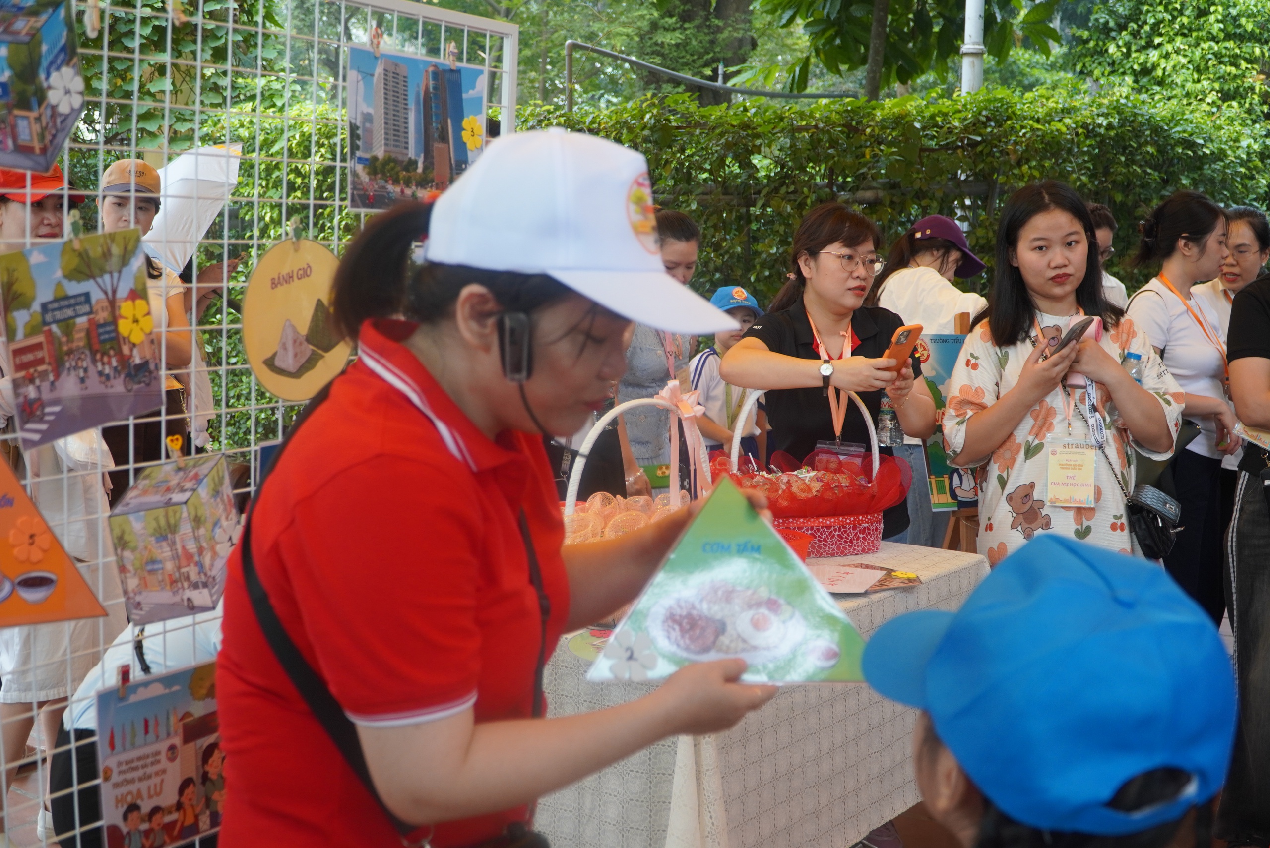 "Phường Sài Gòn trong mắt em": Mỗi ngày đều đi qua mà như lần đầu được khám phá - Ảnh 8.