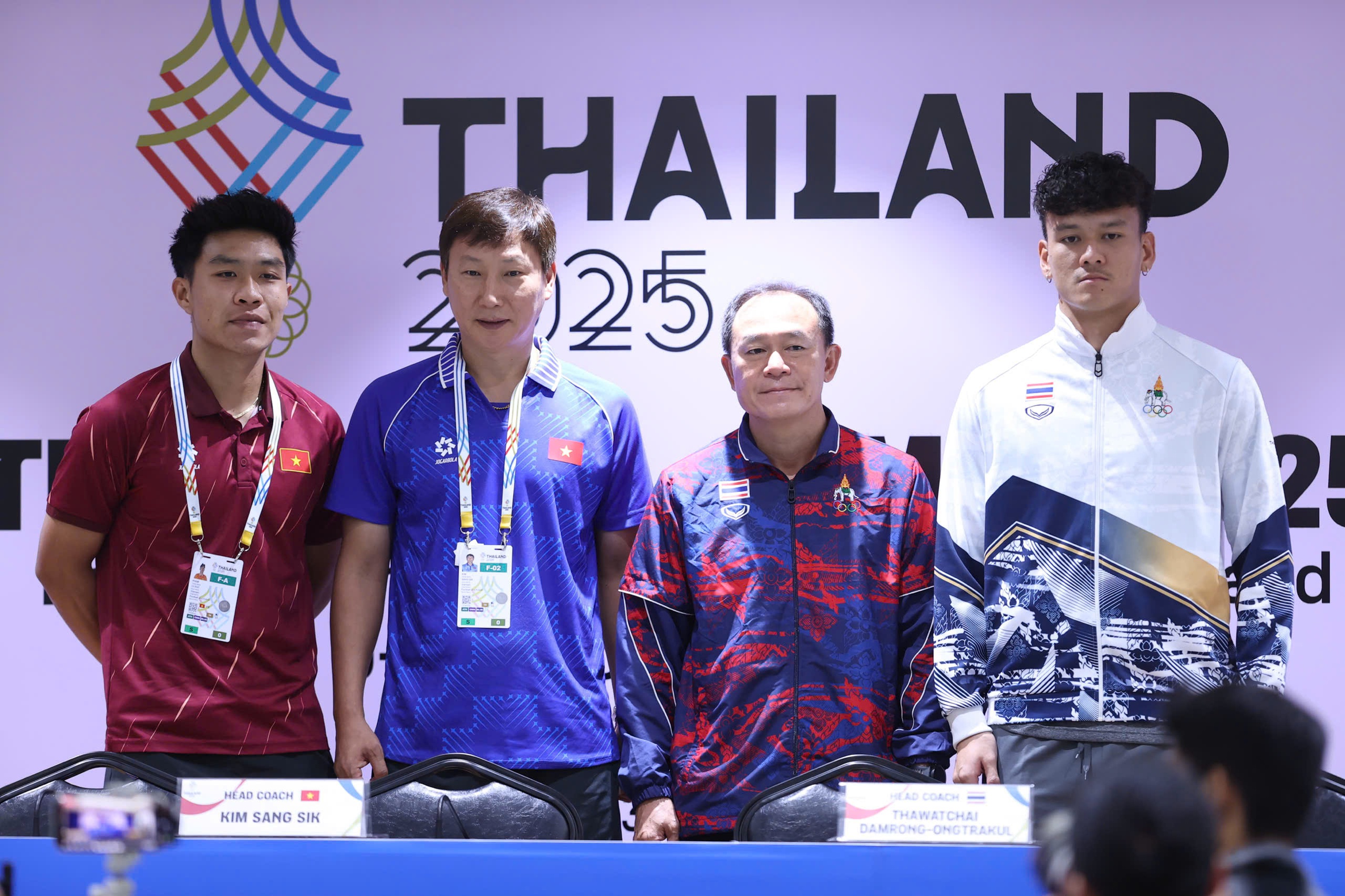 Chung kết b&oacute;ng đ&aacute; nam SEA Games 33: M&agrave;n đối đầu nhiều duy&ecirc;n nợ - Ảnh 2.