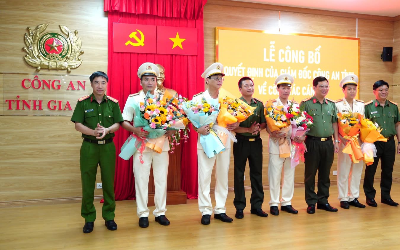 Công an tỉnh Gia Lai công bố quyết định điều động 4 phó trưởng phòng