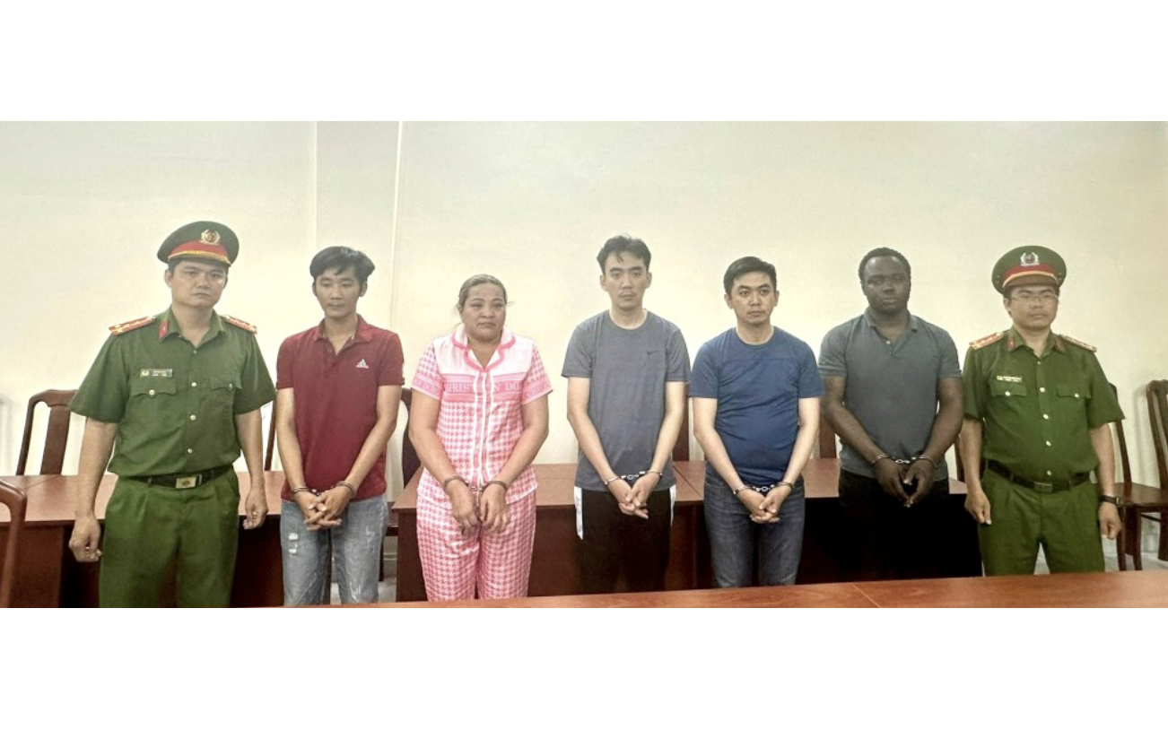 Thông tin nổi bật tại TPHCM ngày 17-12: Thợ hồ, công nhân tham gia rửa tiền; 3 thanh niên bị đánh