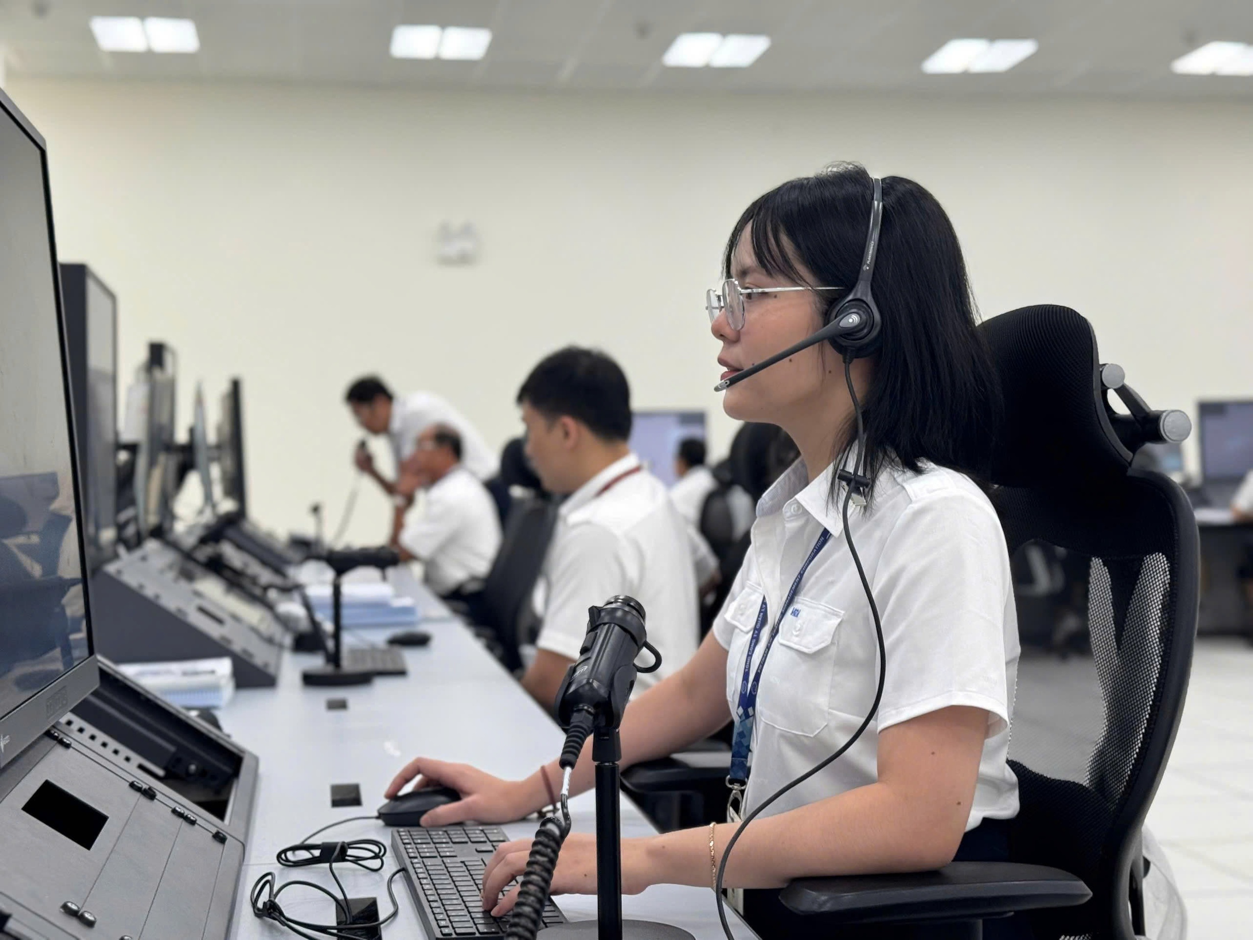 Trung t&acirc;m kiểm so&aacute;t kh&ocirc;ng lưu Hồ Ch&iacute; Minh mới: Giải b&agrave;i to&aacute;n qu&aacute; tải v&ugrave;ng trời ph&iacute;a Nam - Ảnh 1.