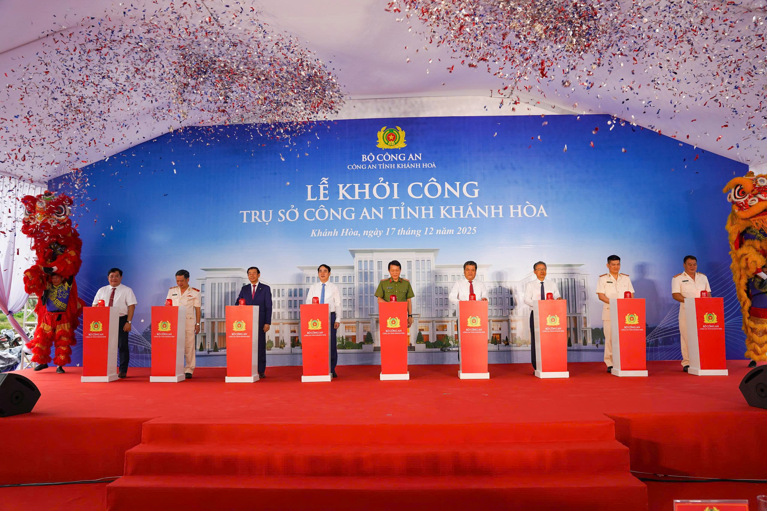 Bộ trưởng Lương Tam Quang dự lễ khởi c&ocirc;ng x&acirc;y dựng Trụ sở C&ocirc;ng an tỉnh Kh&aacute;nh H&ograve;a - Ảnh 1.