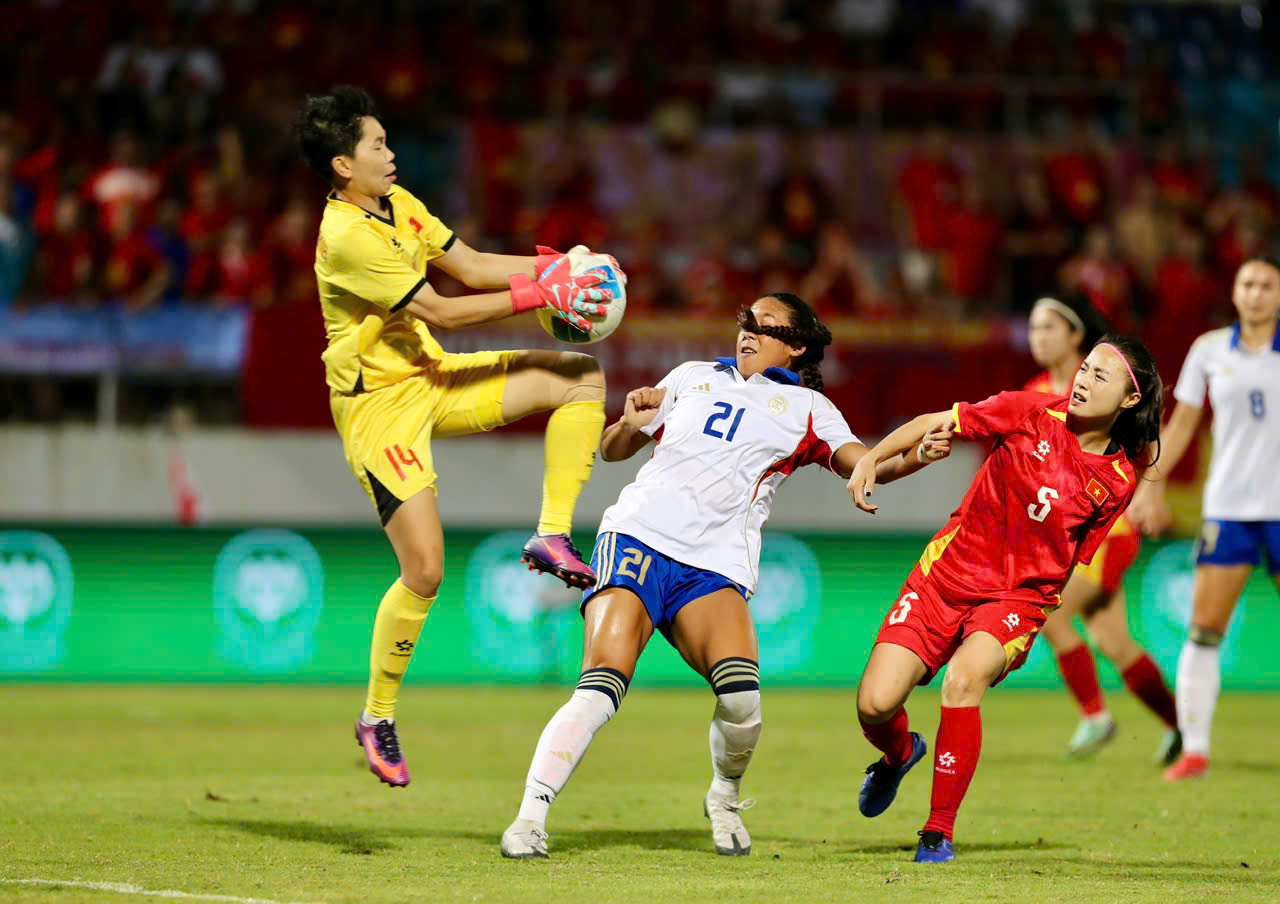 Tuyển nữ Việt Nam vụt mất HCV SEA Games 33 v&igrave; sai lầm của trọng t&agrave;i - Ảnh 2.
