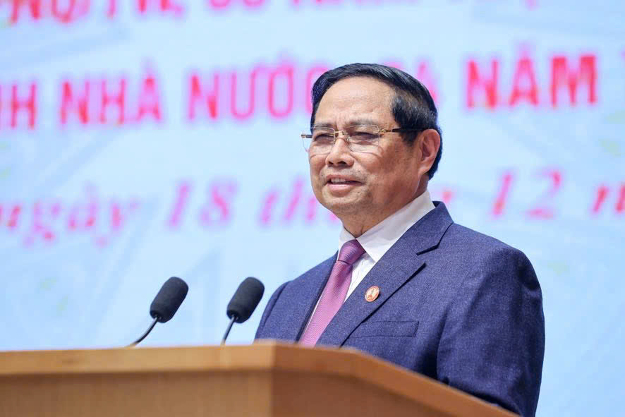 Thứ trưởng Bộ C&ocirc;ng an: T&iacute;ch hợp nhiều giấy tờ v&agrave; dịch vụ thiết yếu v&agrave;o VNeID  - Ảnh 1.