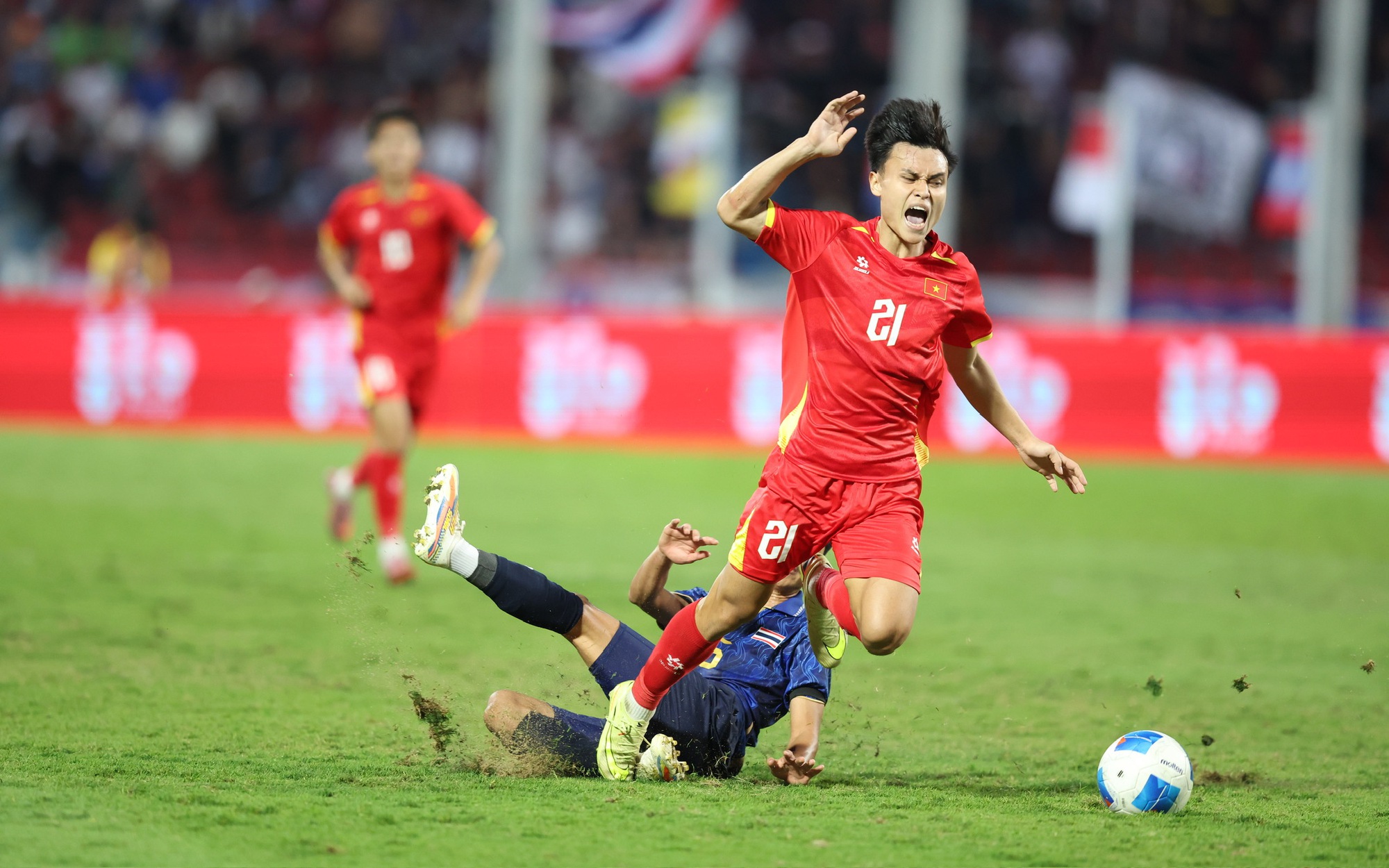 B&aacute;o ch&iacute; Th&aacute;i Lan: &ldquo;B&oacute;ng đ&aacute; Việt Nam đ&atilde; vượt qua Th&aacute;i Lan từ l&acirc;u&rdquo; - Ảnh 4.
