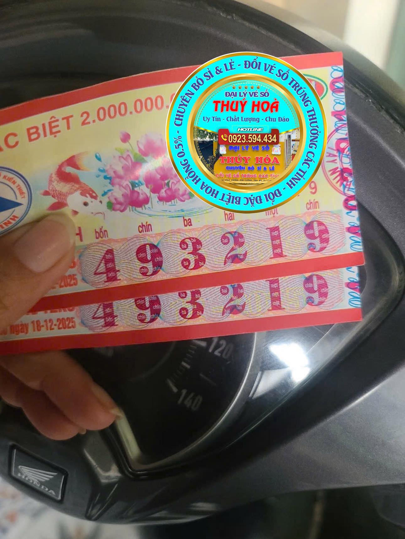 Xổ số miền Nam tr&uacute;ng độc đắc tại TPHCM khiến mạng x&atilde; hội dậy s&oacute;ng - Ảnh 1.