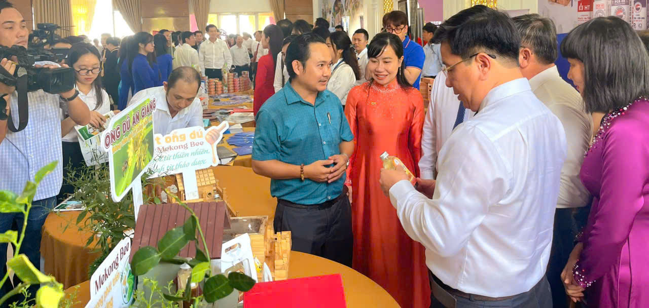 Đào tạo kỹ năng số cho thanh niên dân tộc thiểu số - Ảnh 3.